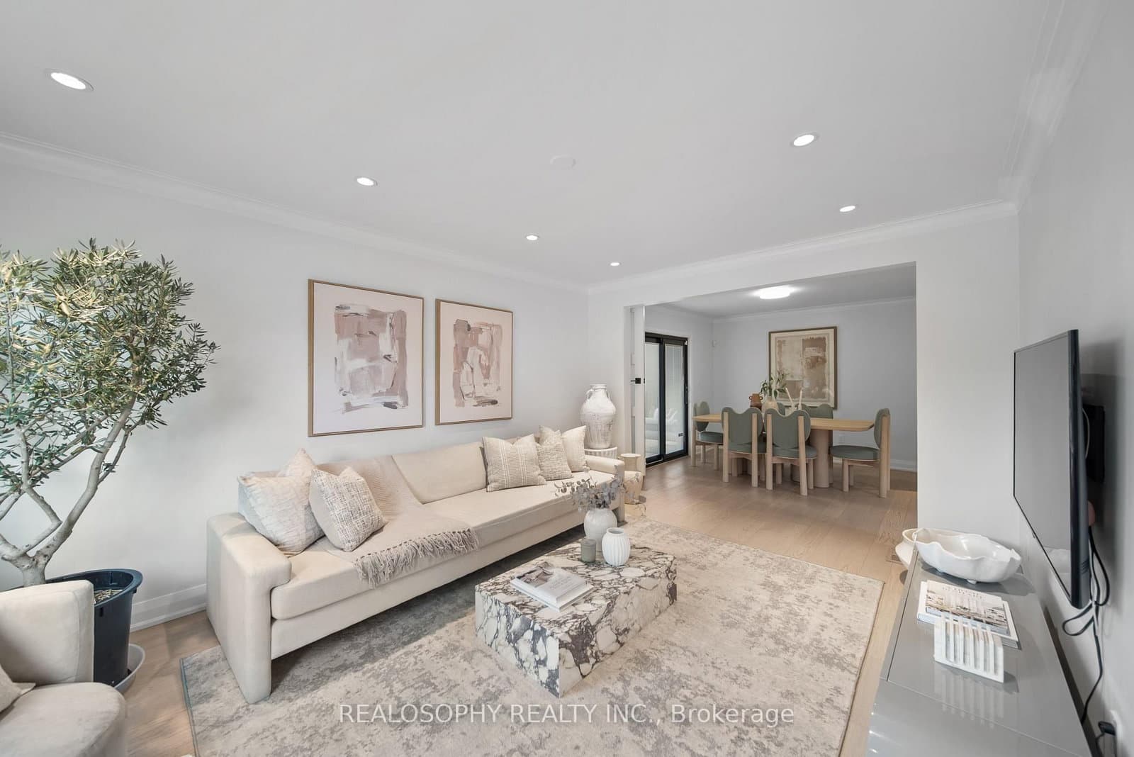 Squires Avenue in Toronto · O'Connor-Parkview — photo 3