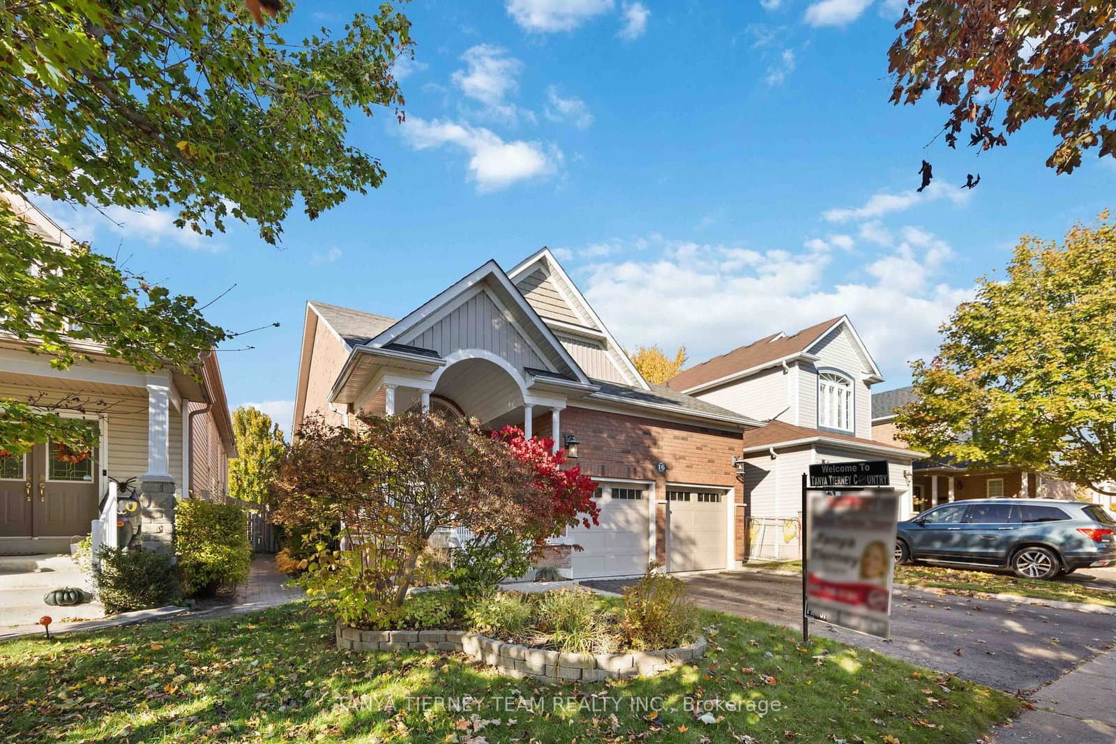 Cody Avenue in Whitby · Brooklin — photo 3