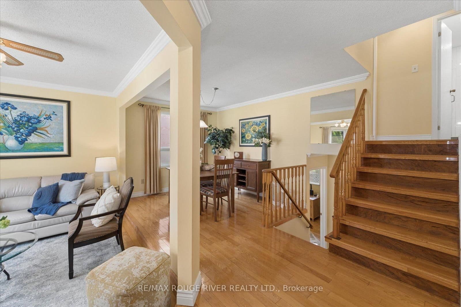 Red Maple Court in Whitby · Williamsburg — photo 3