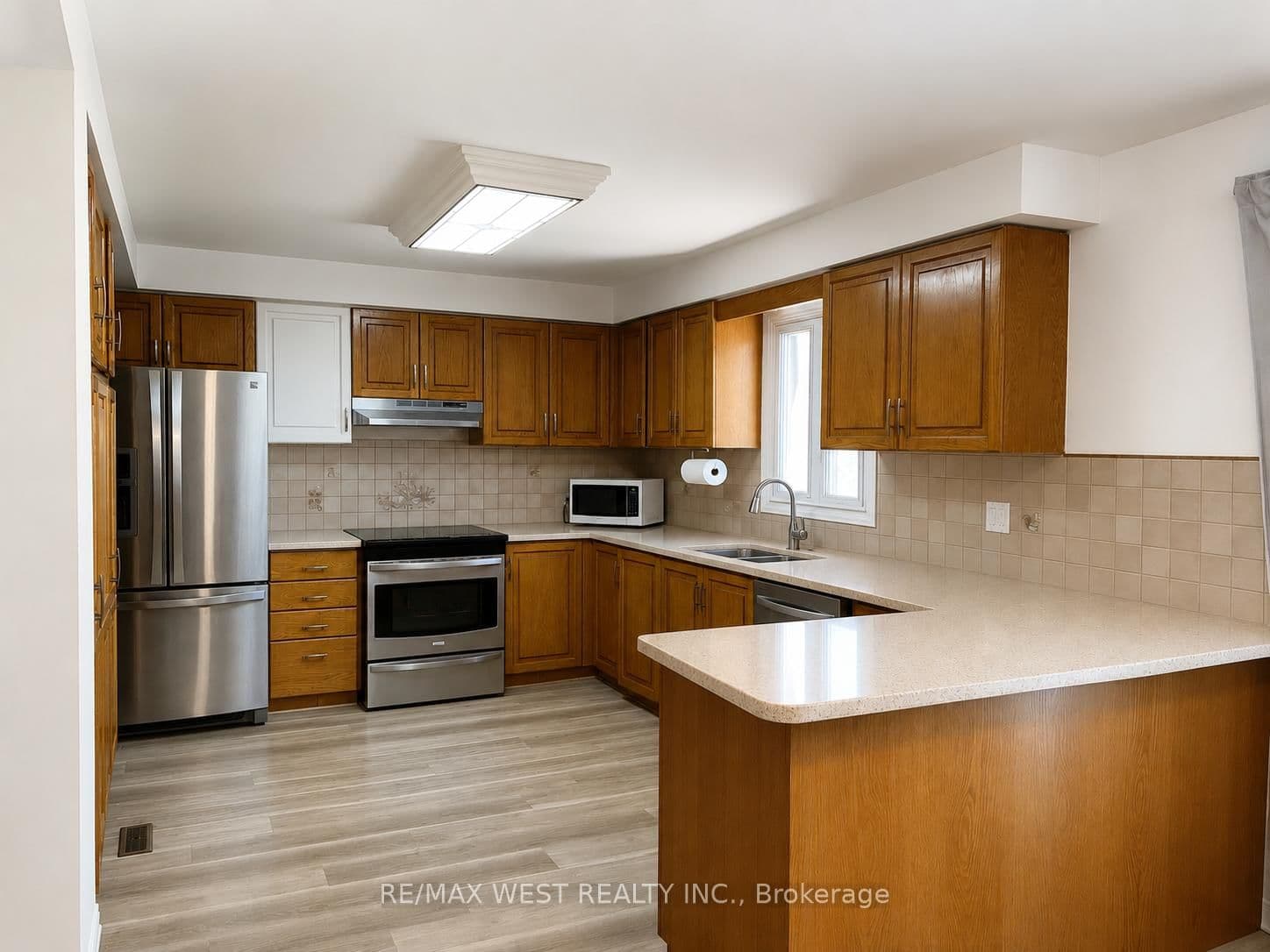 Taylorwood Road & 2nd Floor in Oshawa · Samac — photo 3