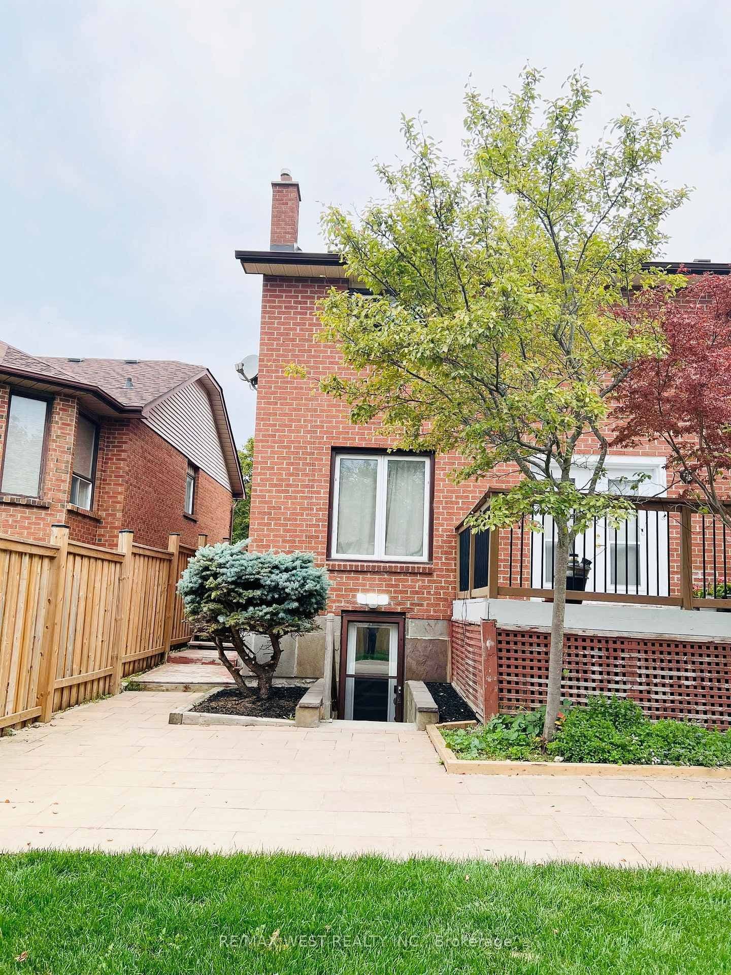 Taylorwood Road in Oshawa · Samac — photo 3