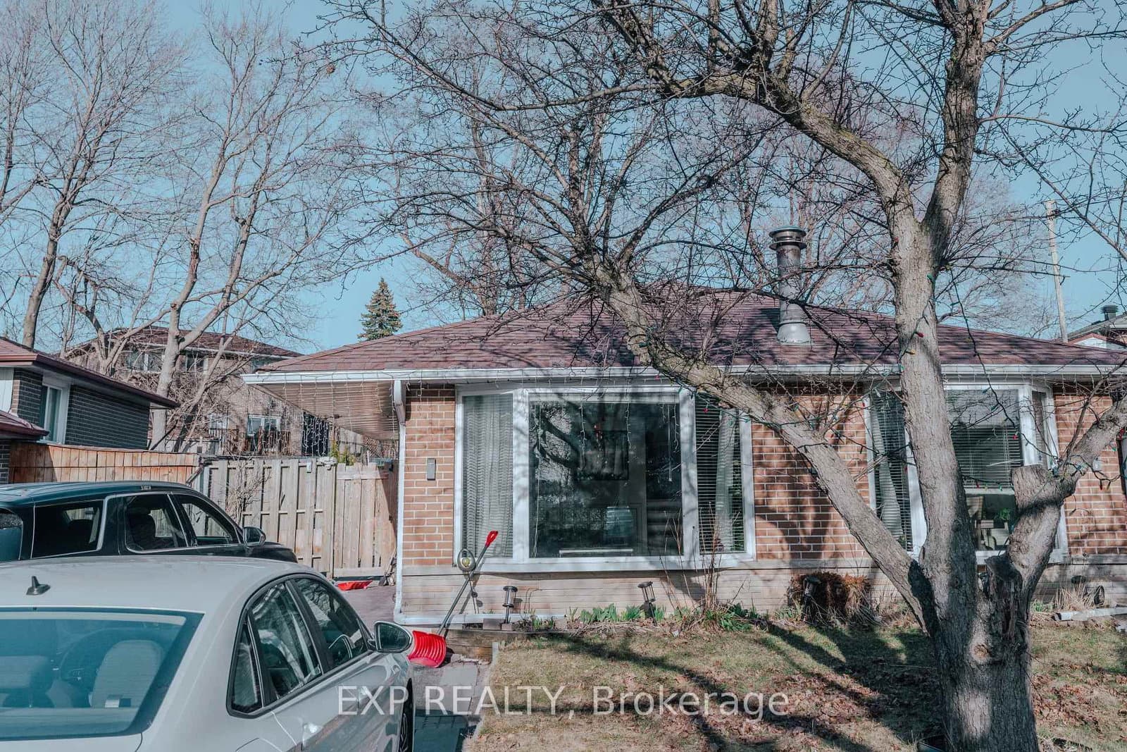 Photo of Manorglen Crescent in Toronto · Agincourt South-Malvern West