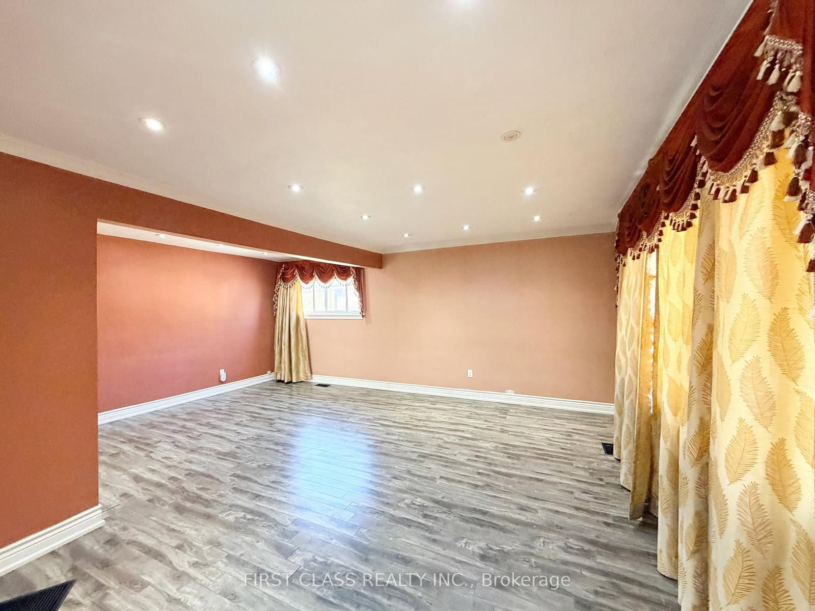 Leahann Drive in Toronto · Dorset Park — photo 3