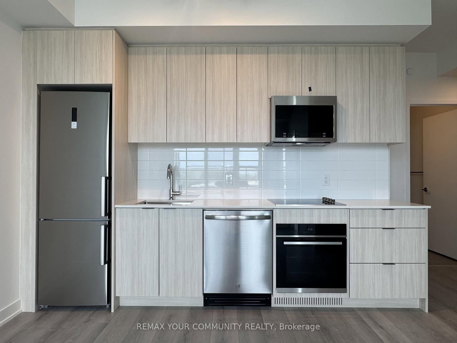 Deans Drive in Toronto · Clairlea-Birchmount — photo 2