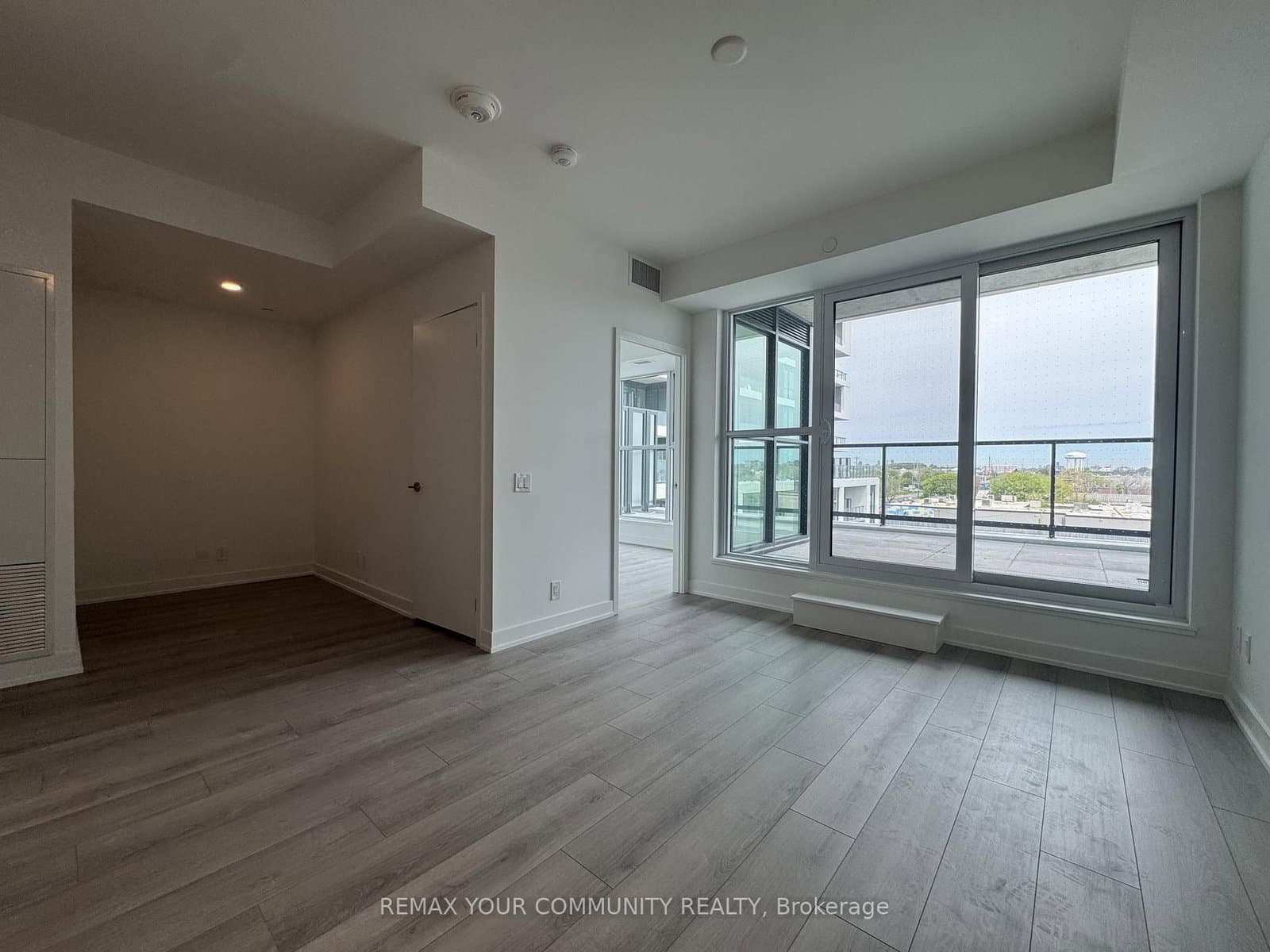 Deans Drive in Toronto · Clairlea-Birchmount — photo 3