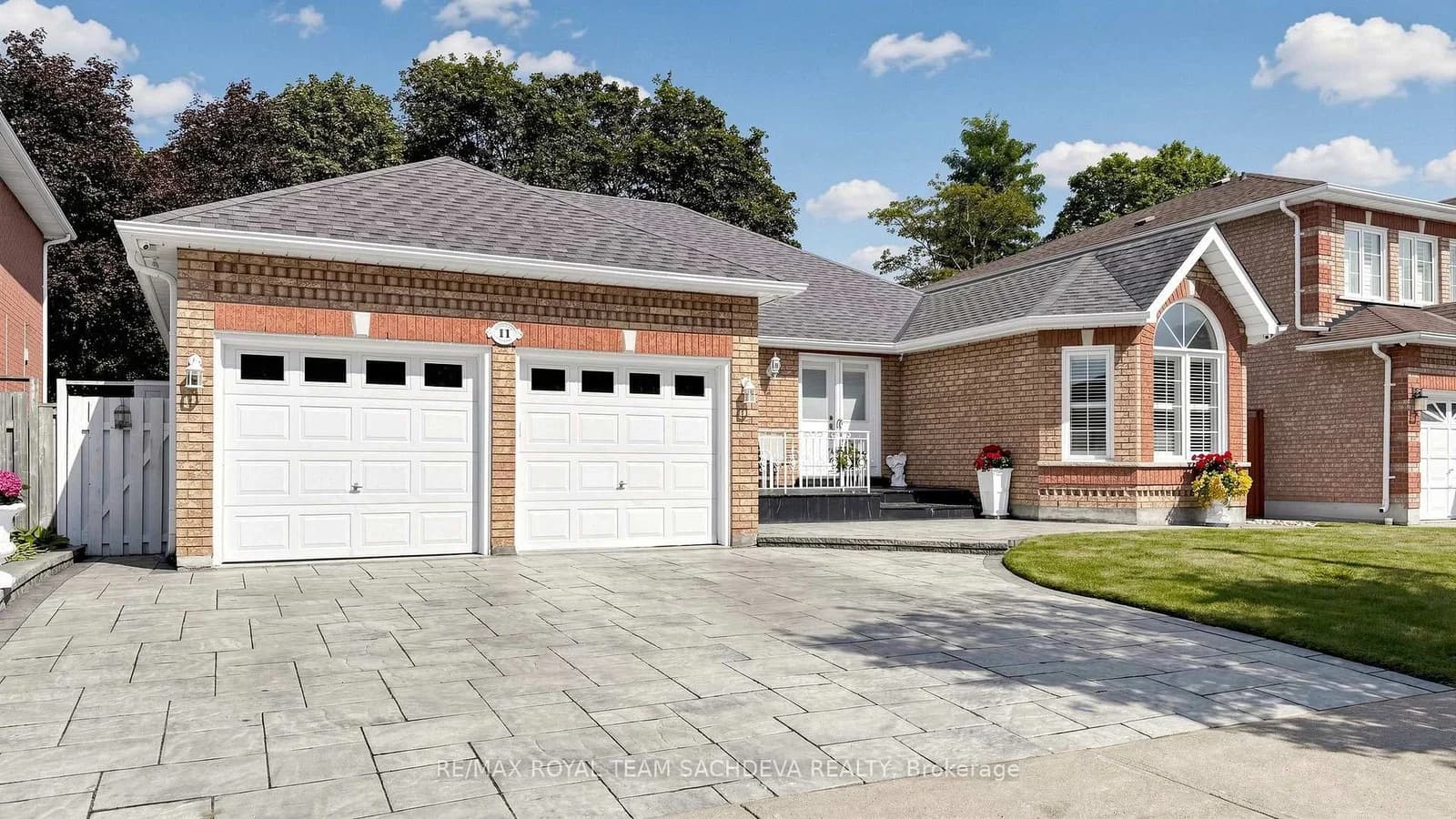 Devonridge Crescent in Toronto · Highland Creek — photo 2
