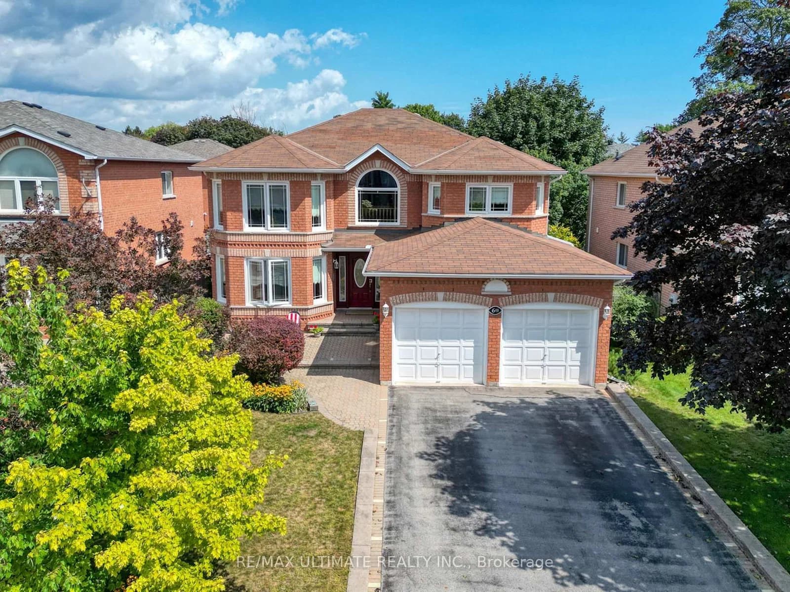 Devonridge Crescent in Toronto · Highland Creek — photo 2