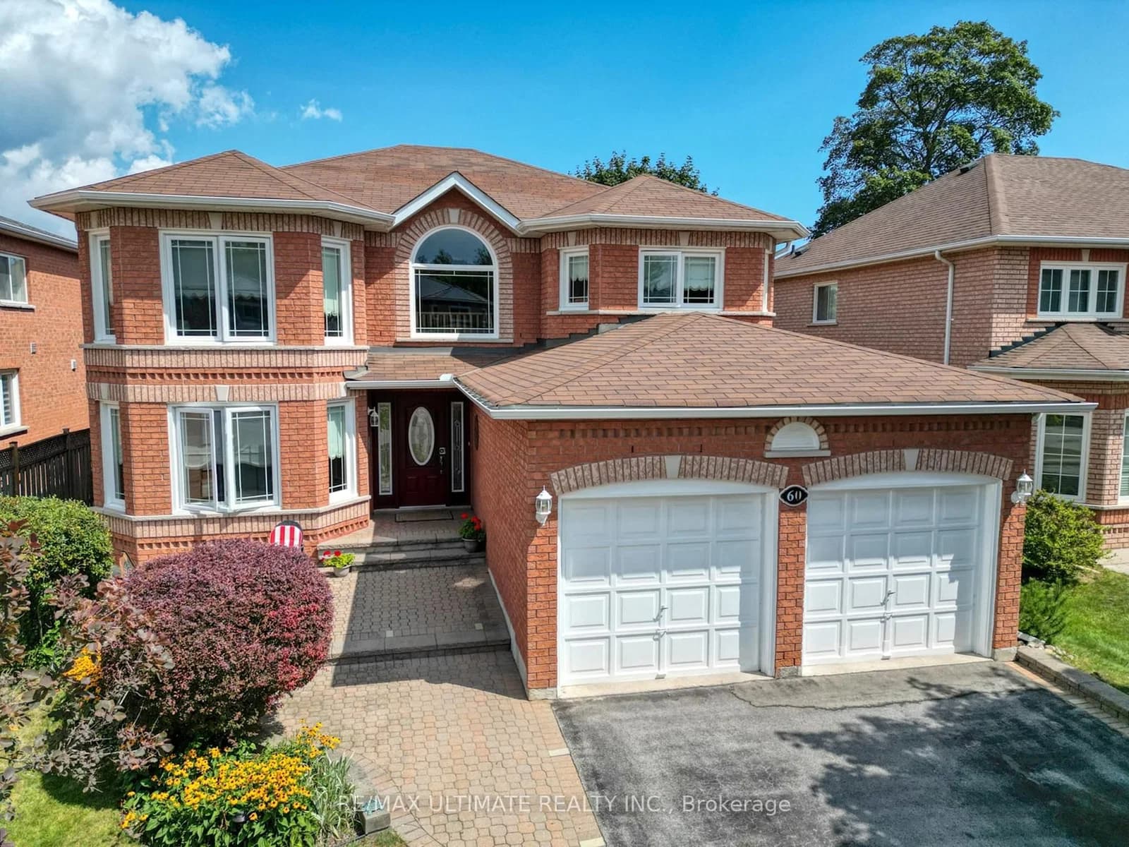 Devonridge Crescent in Toronto · Highland Creek — photo 3