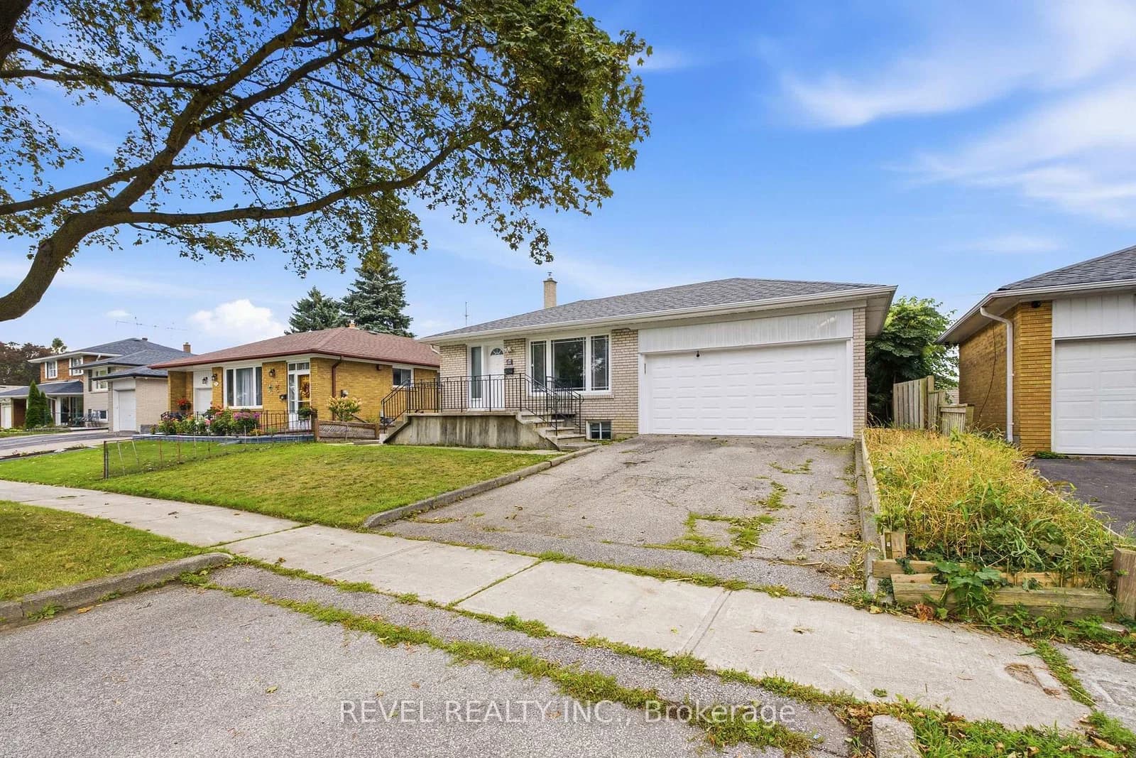 Amberjack Boulevard in Toronto · Woburn — photo 2