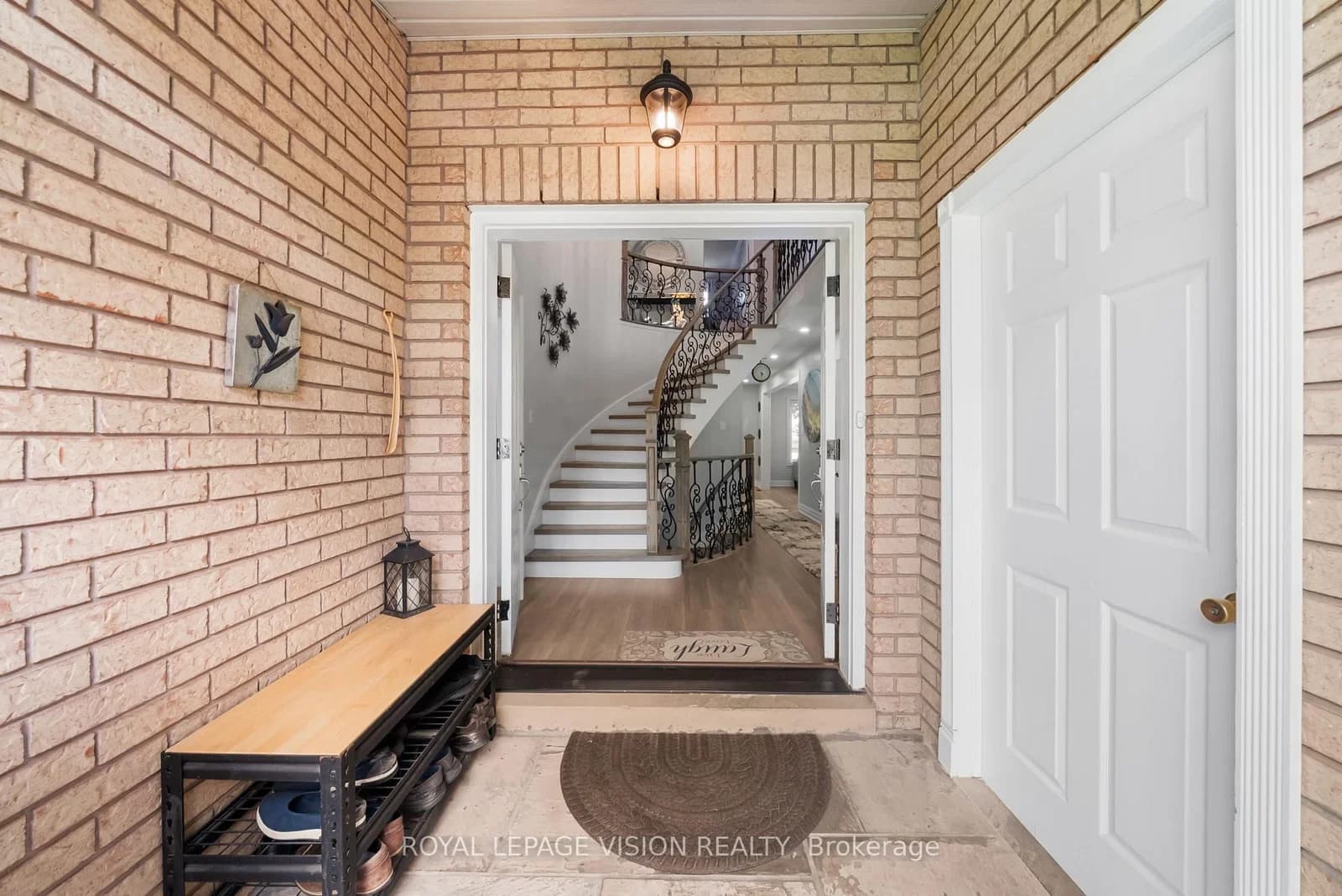 Anson Avenue in Toronto · Cliffcrest — photo 3