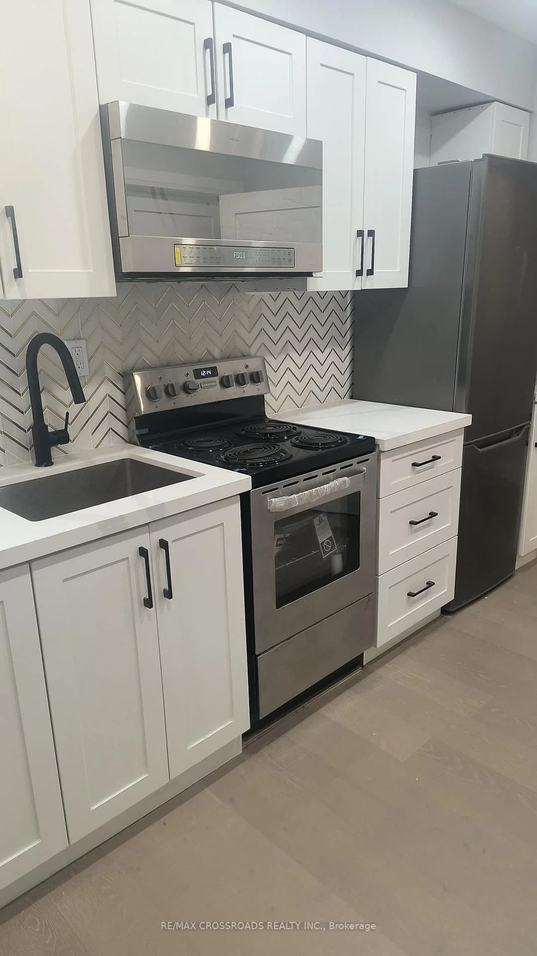 551A Kennedy Road 2 in Toronto · Kennedy Park — photo 2