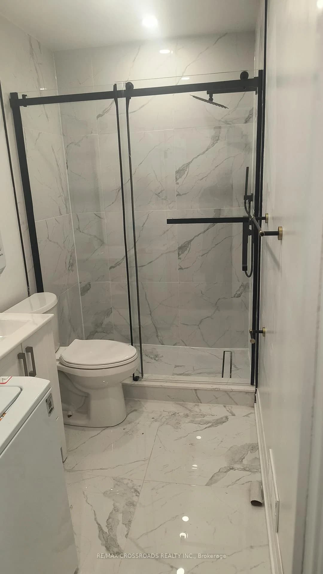 551A Kennedy Road 2 in Toronto · Kennedy Park — photo 3
