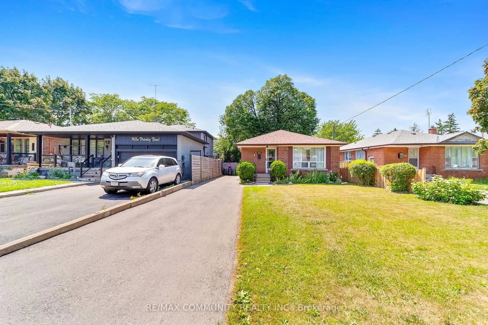 Brimley Road in Toronto · Bendale — photo 2