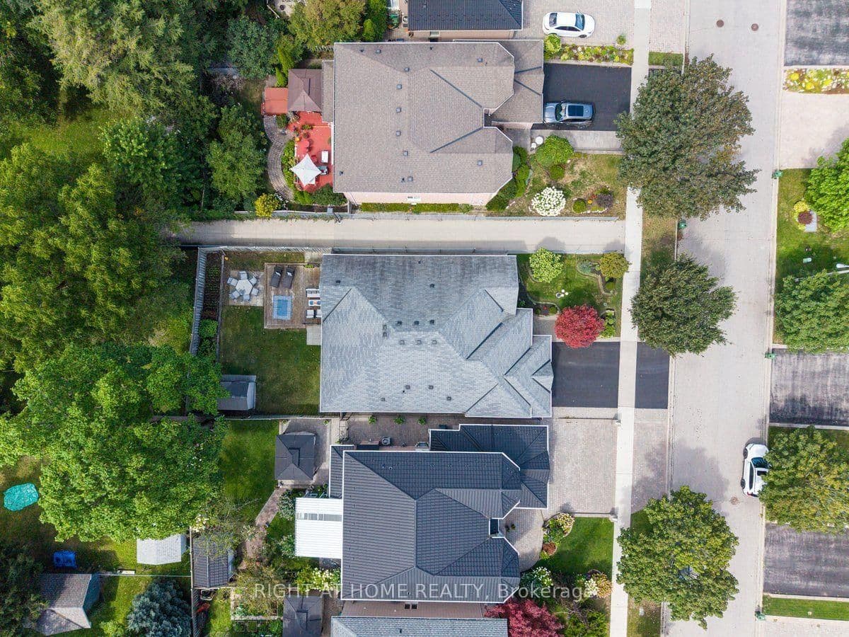 Romac Drive in Toronto · Highland Creek — photo 3