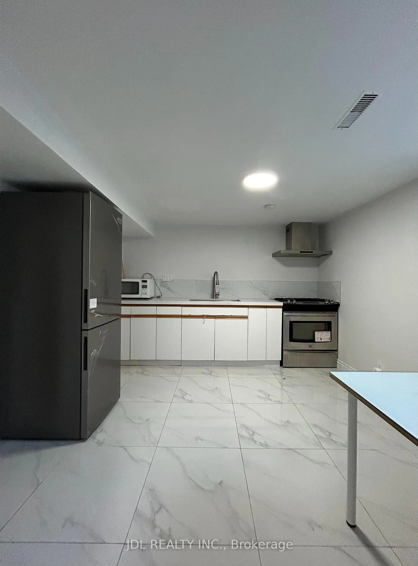 Bushmills Sq Square 1bedroomunitA Bsmt in Toronto · Agincourt North — photo 3
