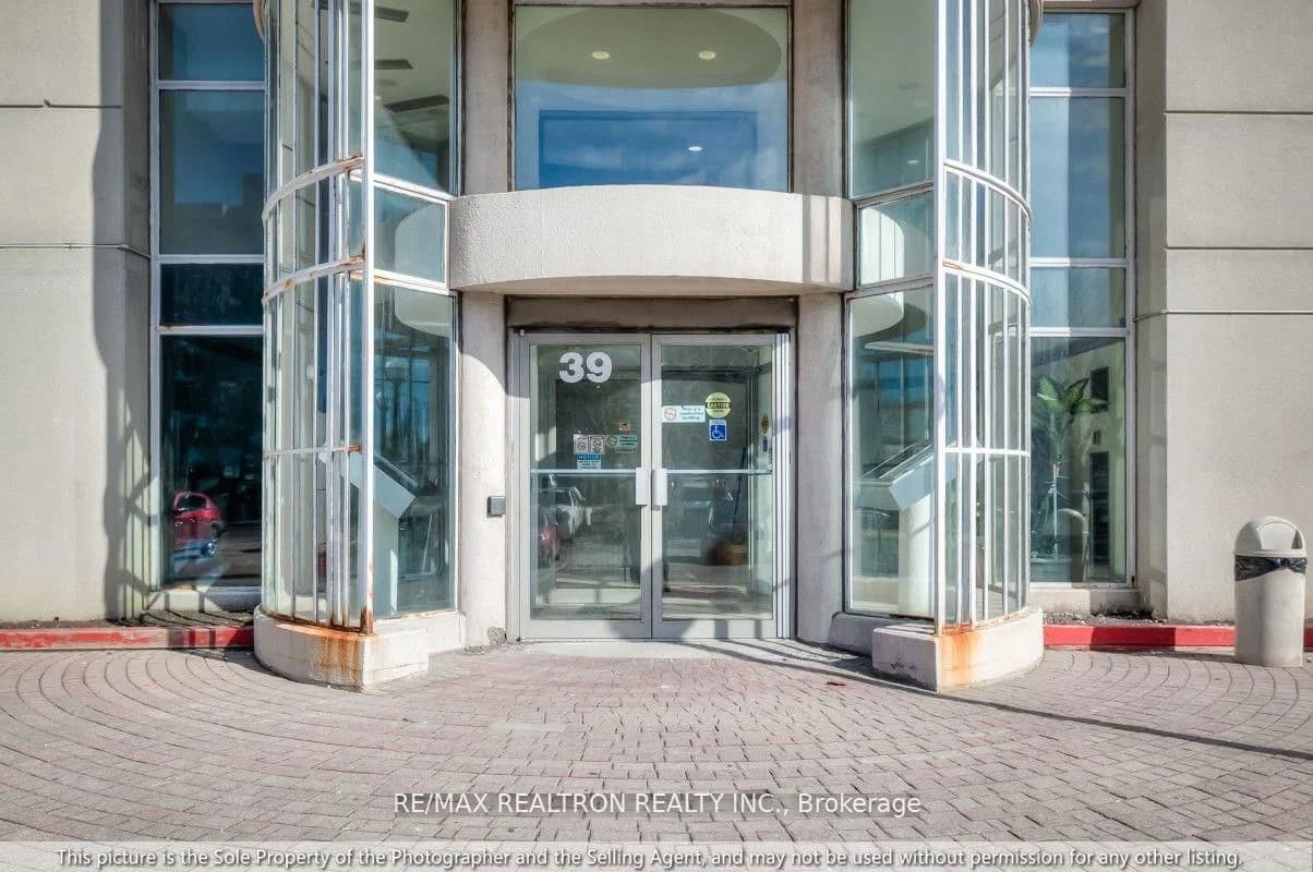 Kimbercroft Court in Toronto · Agincourt South-Malvern West — photo 2