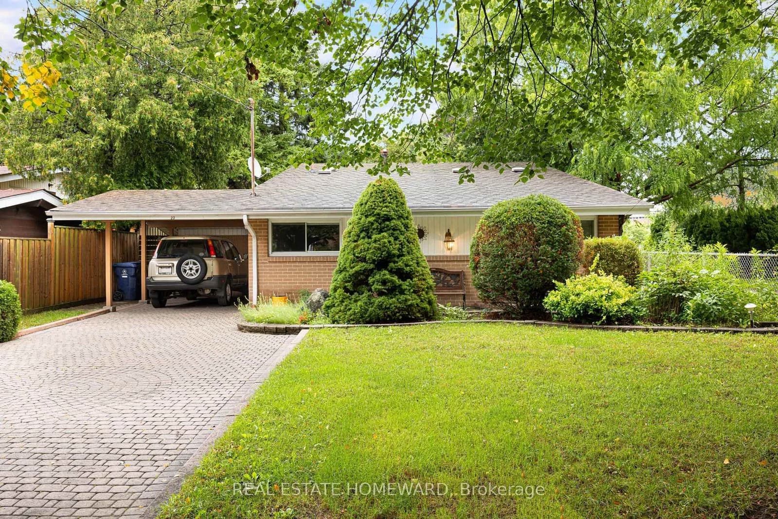 Photo of Norbury Crescent in Toronto · Bendale