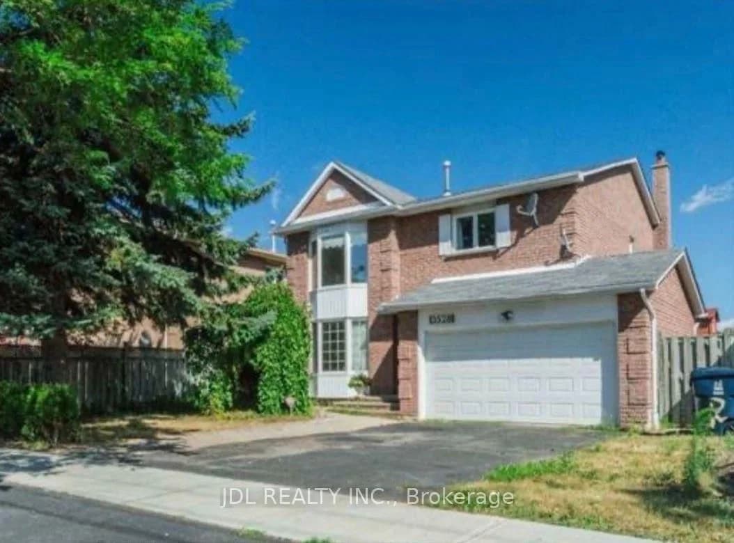 Photo of Ellesmere Road in Toronto · Highland Creek