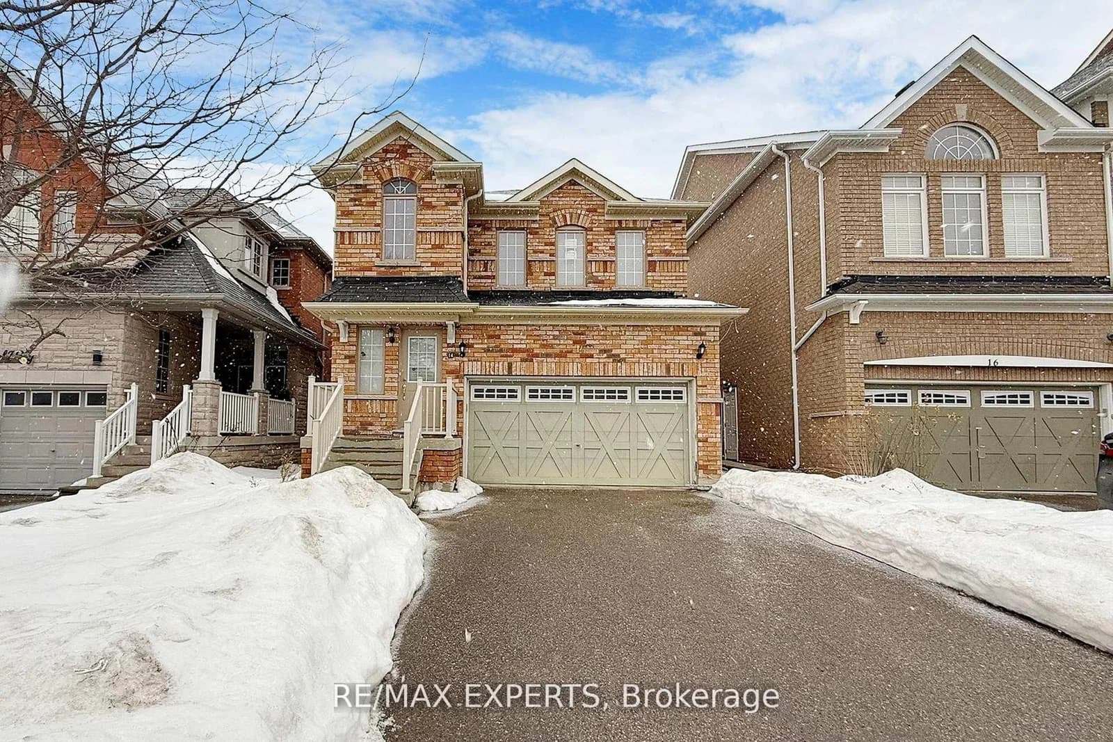 Photo of Snowy Owl Way in Toronto · Rouge E11