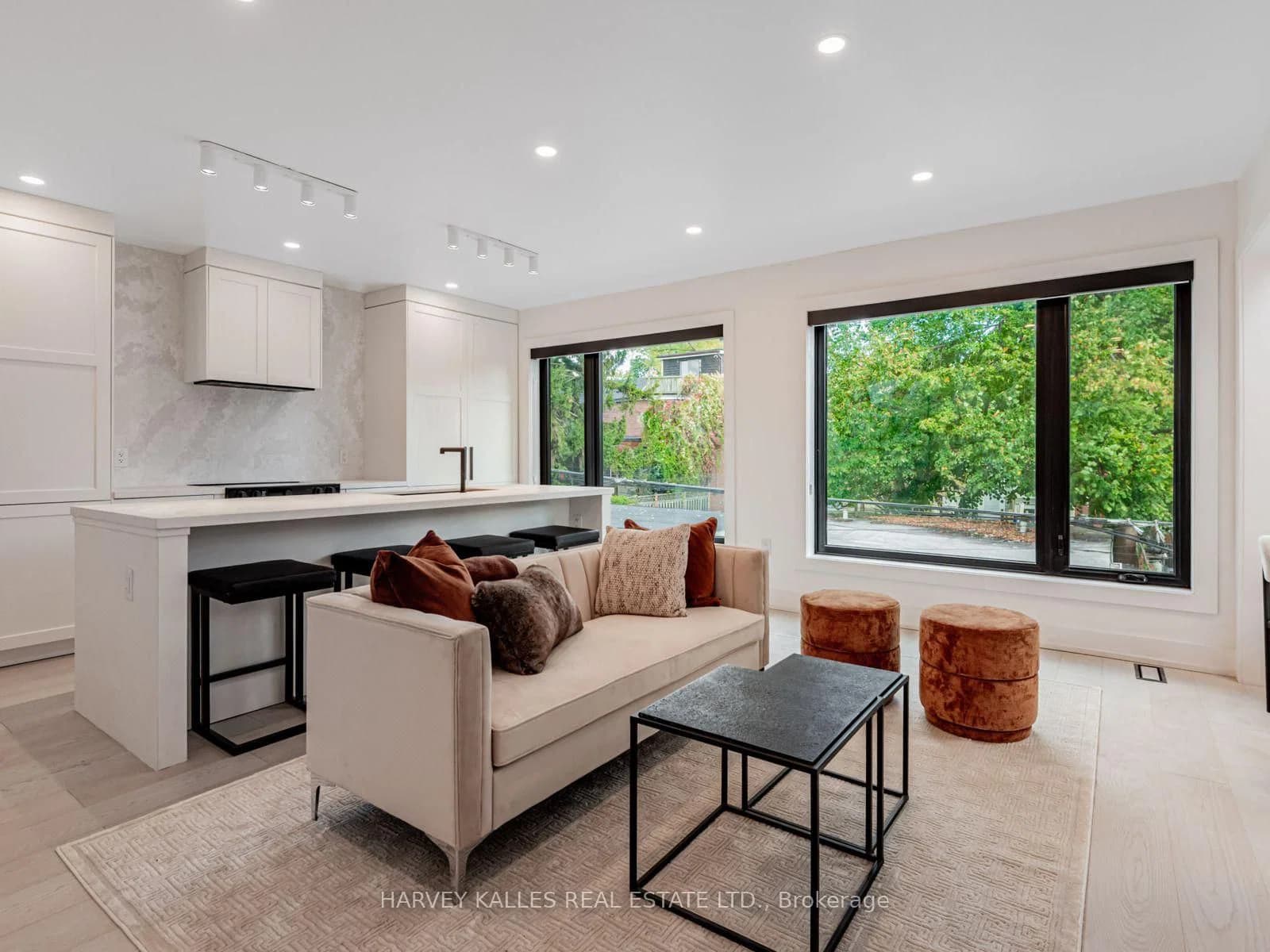 Leslie Garden Lane in Toronto · South Riverdale — photo 3