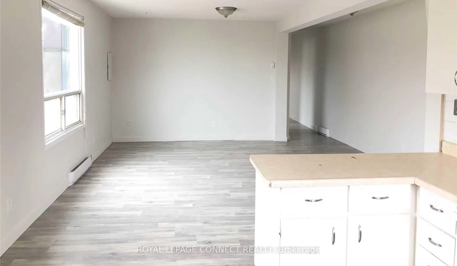Kingston Road, #-----2nd Floor in Toronto · Birchcliffe-Cliffside — photo 3