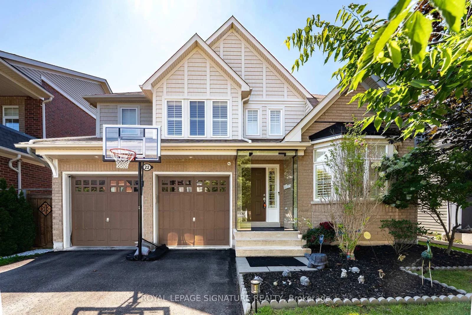 Photo of Northcastle Crescent in Whitby · Brooklin