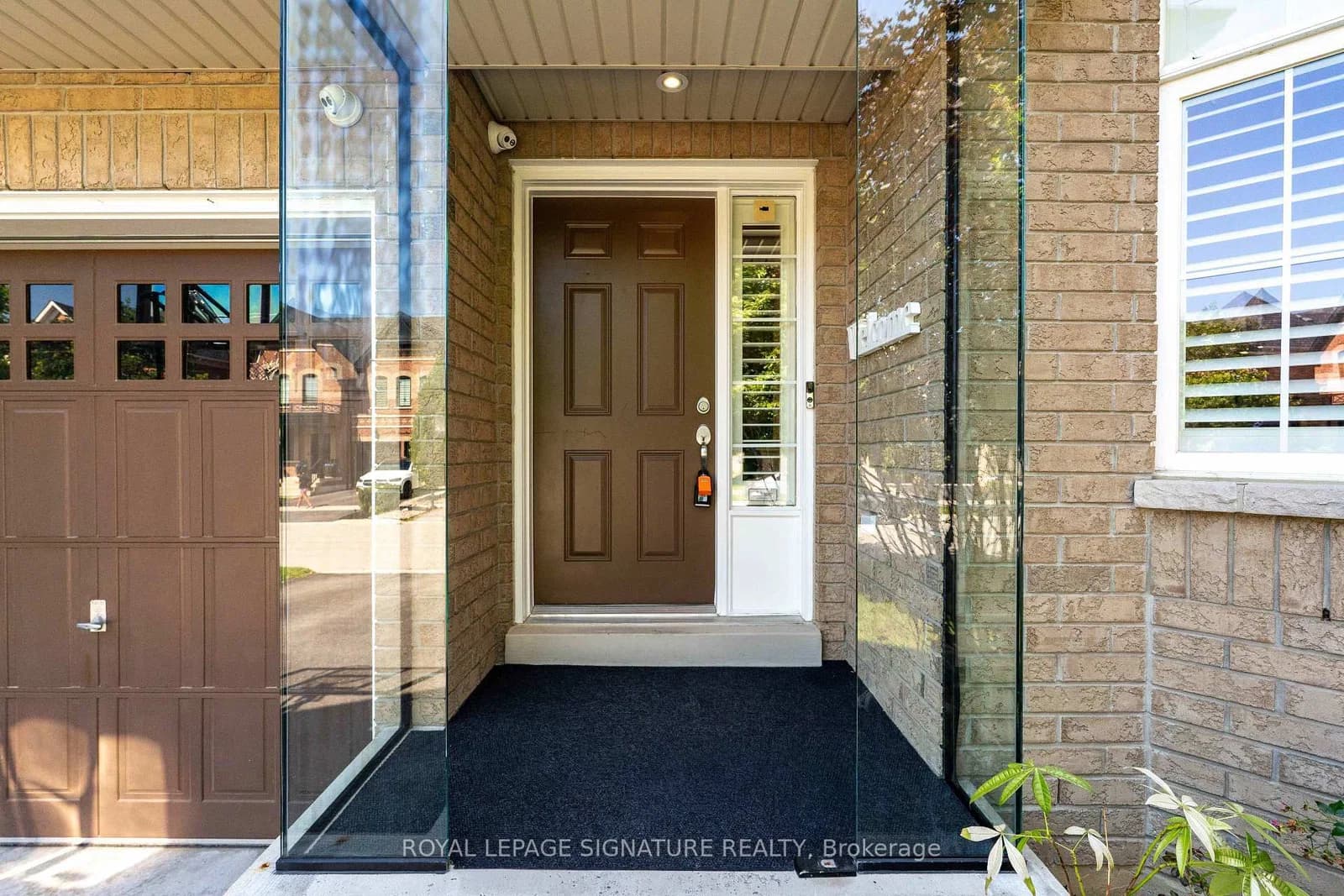 Northcastle Crescent in Whitby · Brooklin — photo 3