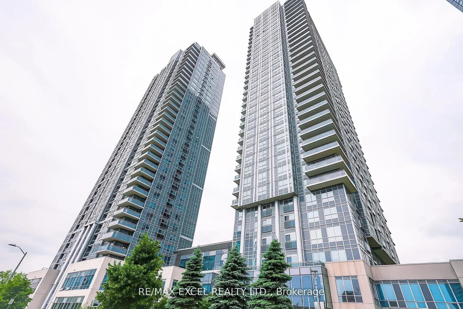 Photo of Village Green Square in Toronto · Agincourt South-Malvern West