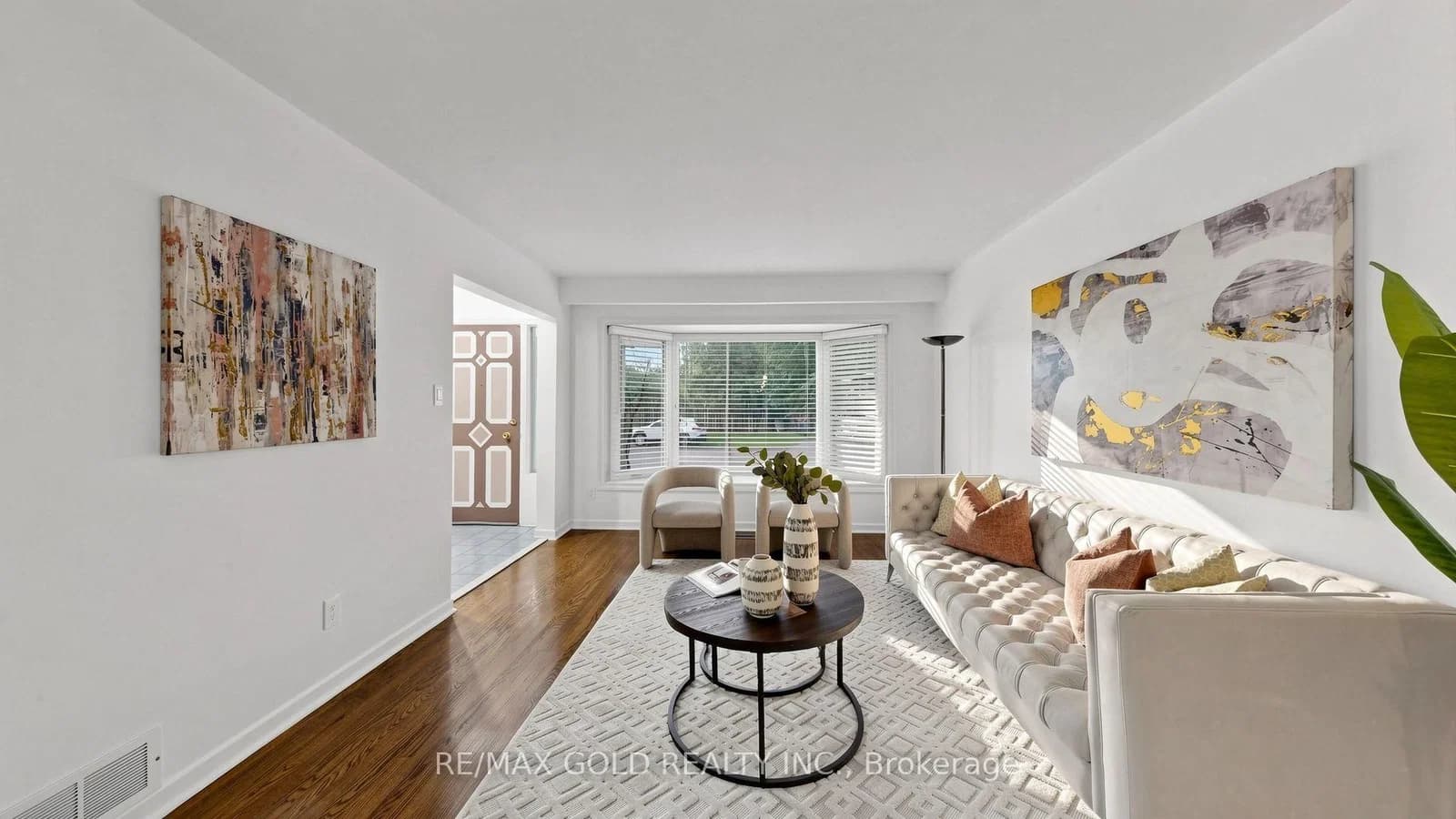 Oakmeadow Boulevard in Toronto · Morningside — photo 3