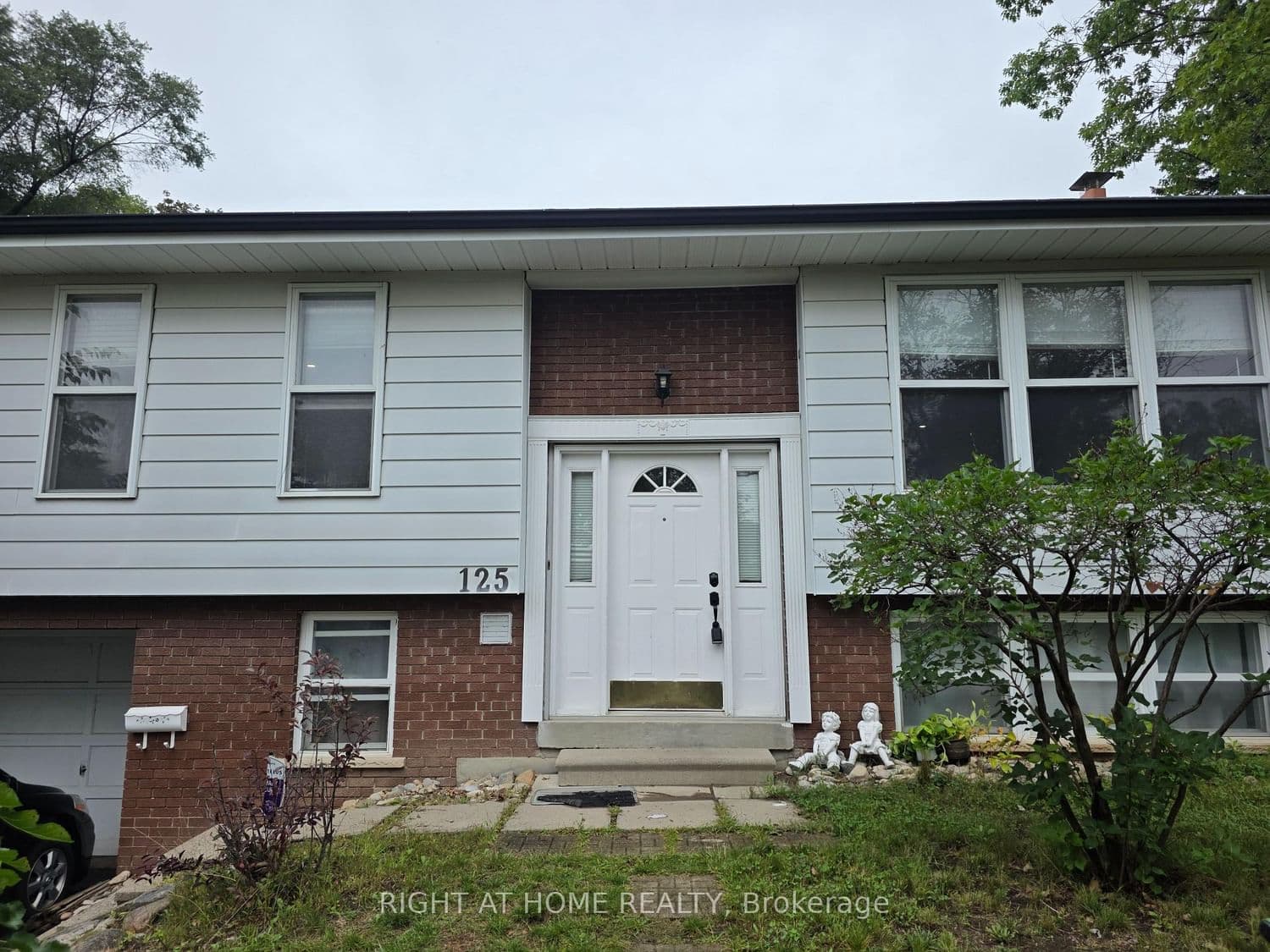 Photo of weir Crescent in Toronto · West Hill