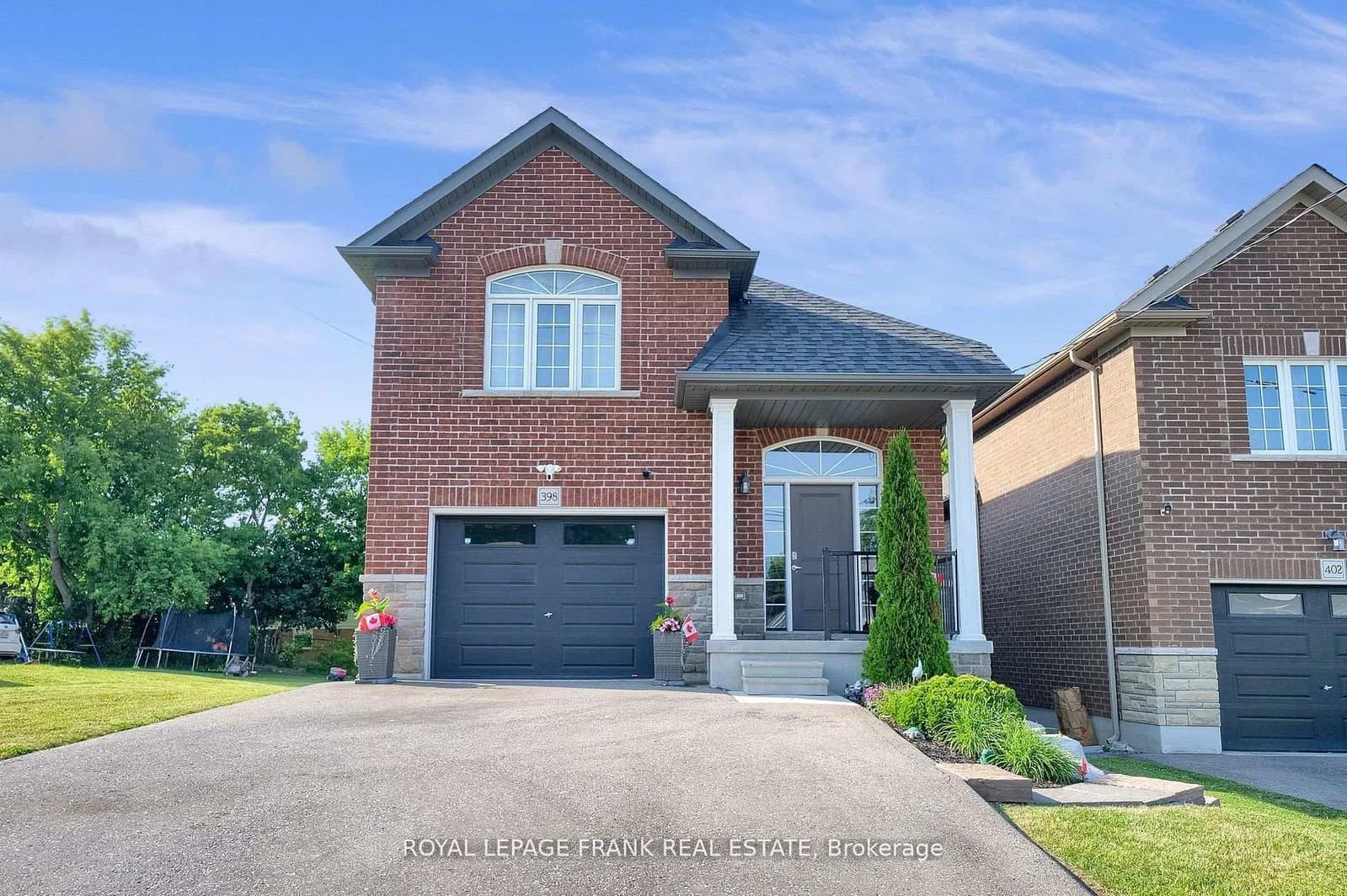 Olive Avenue in Oshawa · Central