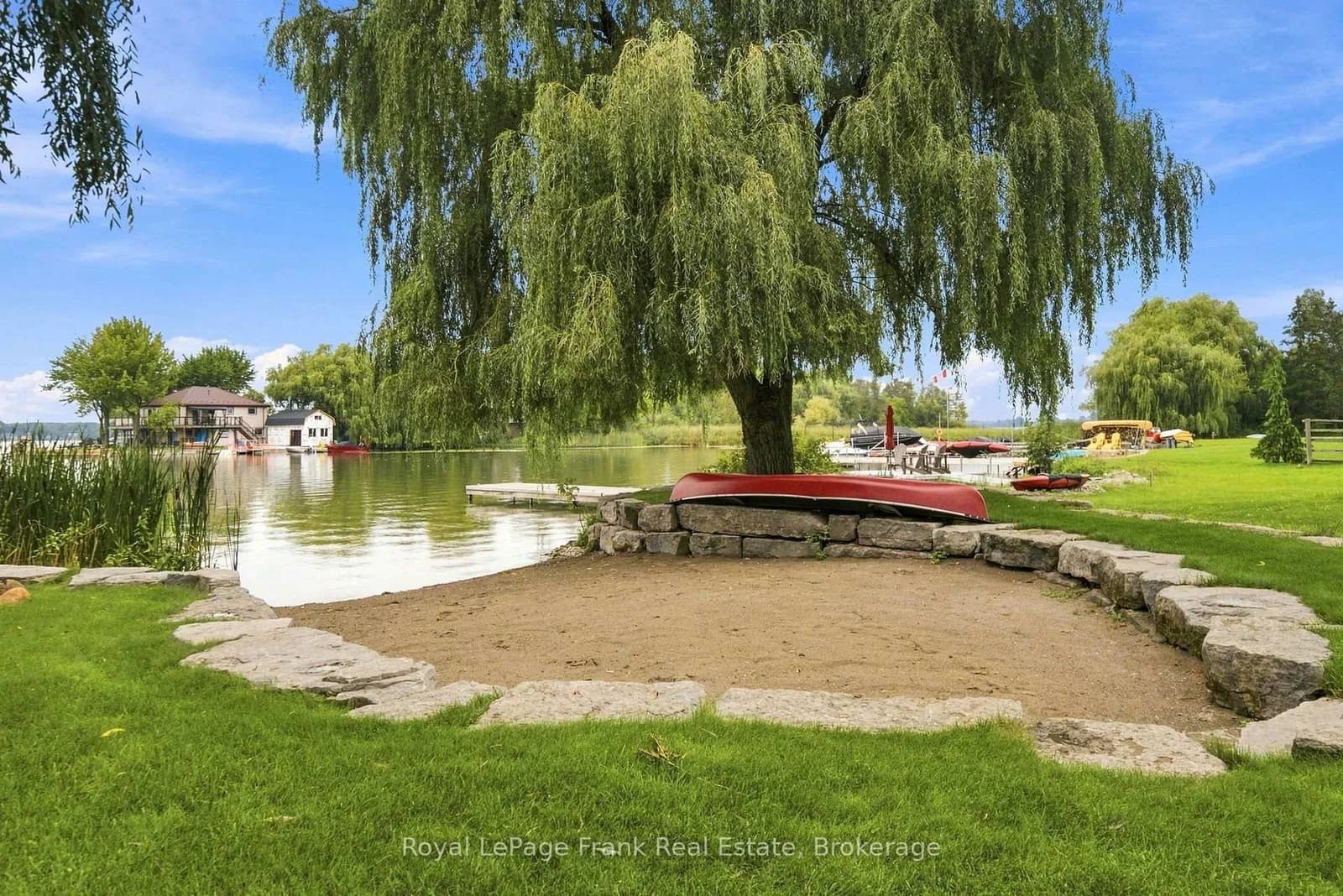 View Lake Road in Scugog · Rural Scugog — photo 2