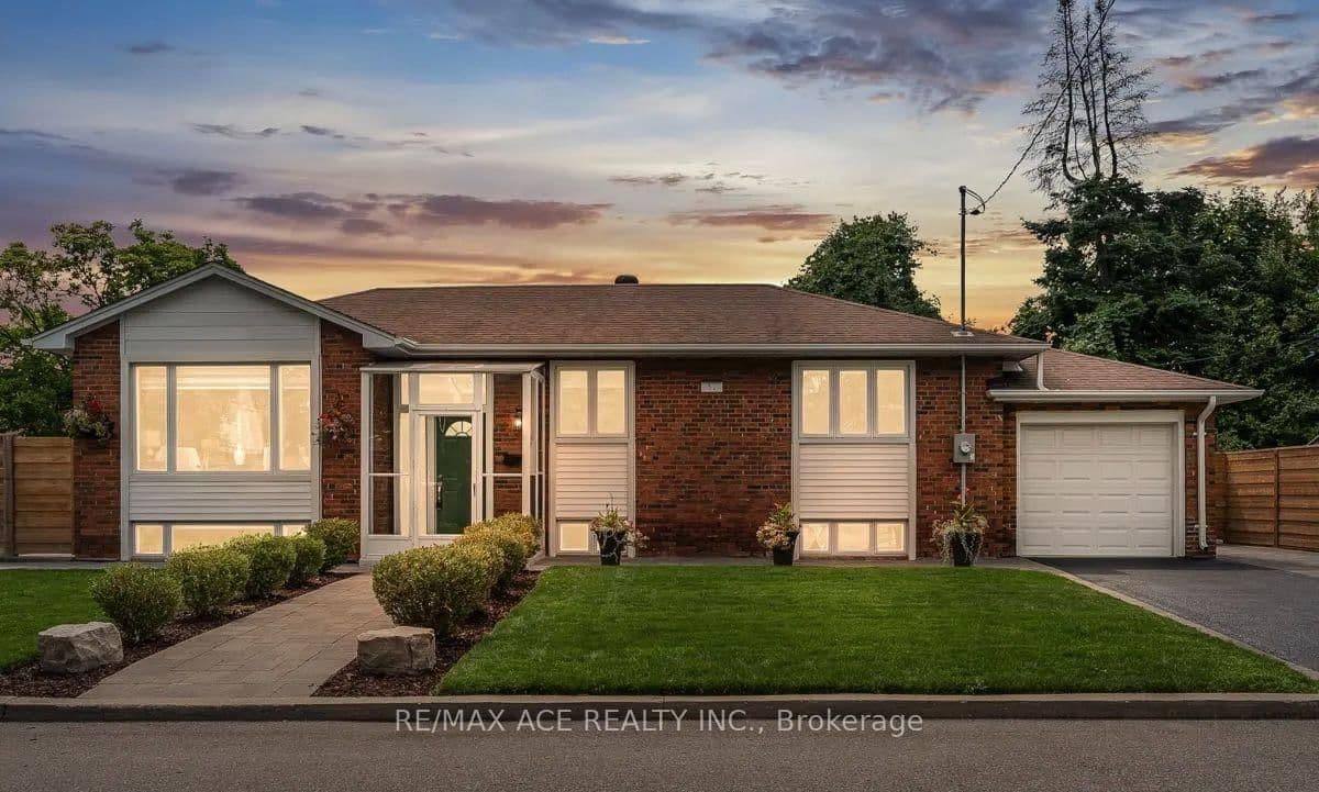 Photo of Ivorwood Crescent in Toronto · Wexford-Maryvale