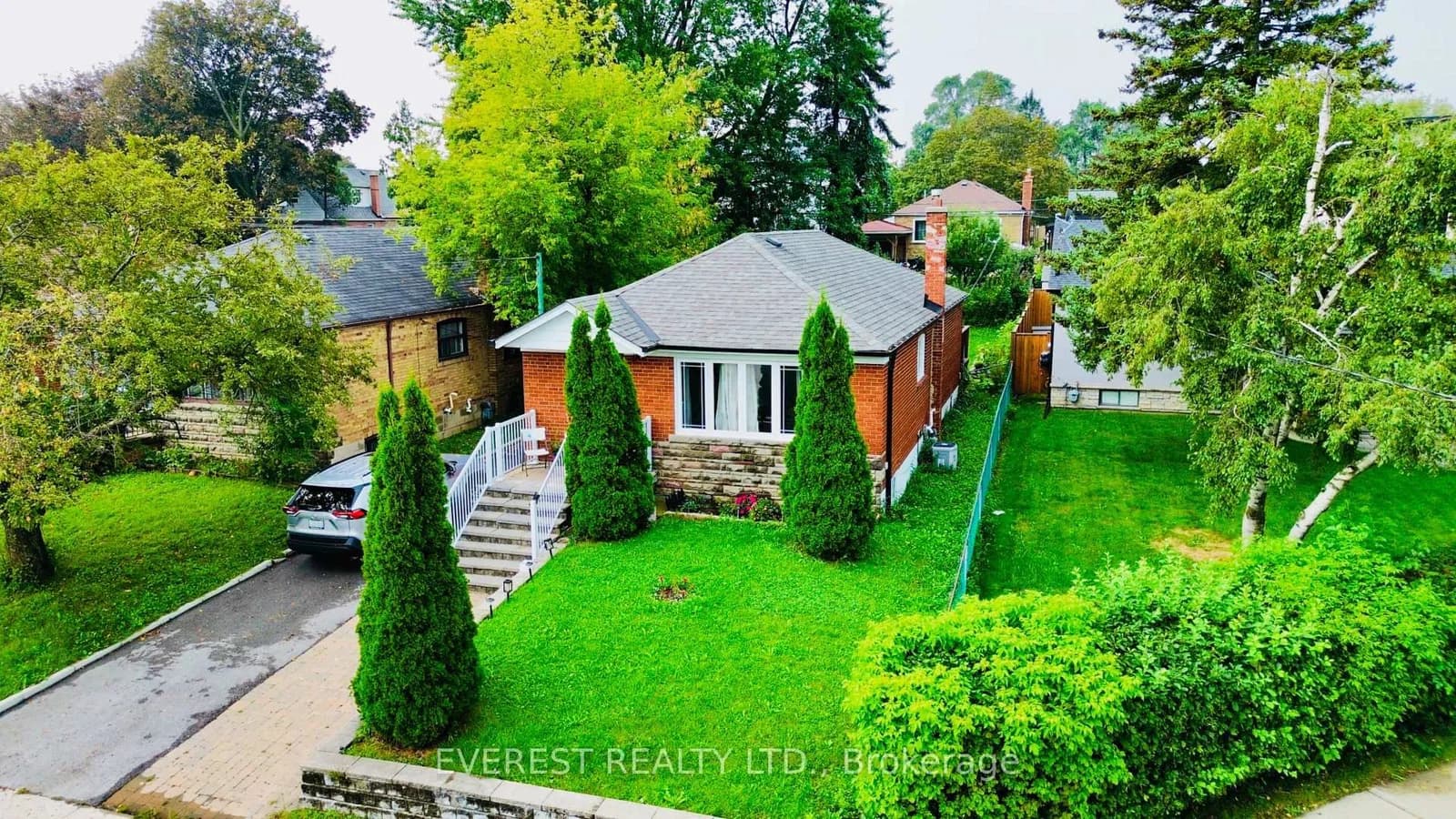 Portsdown Road in Toronto · Dorset Park — photo 2