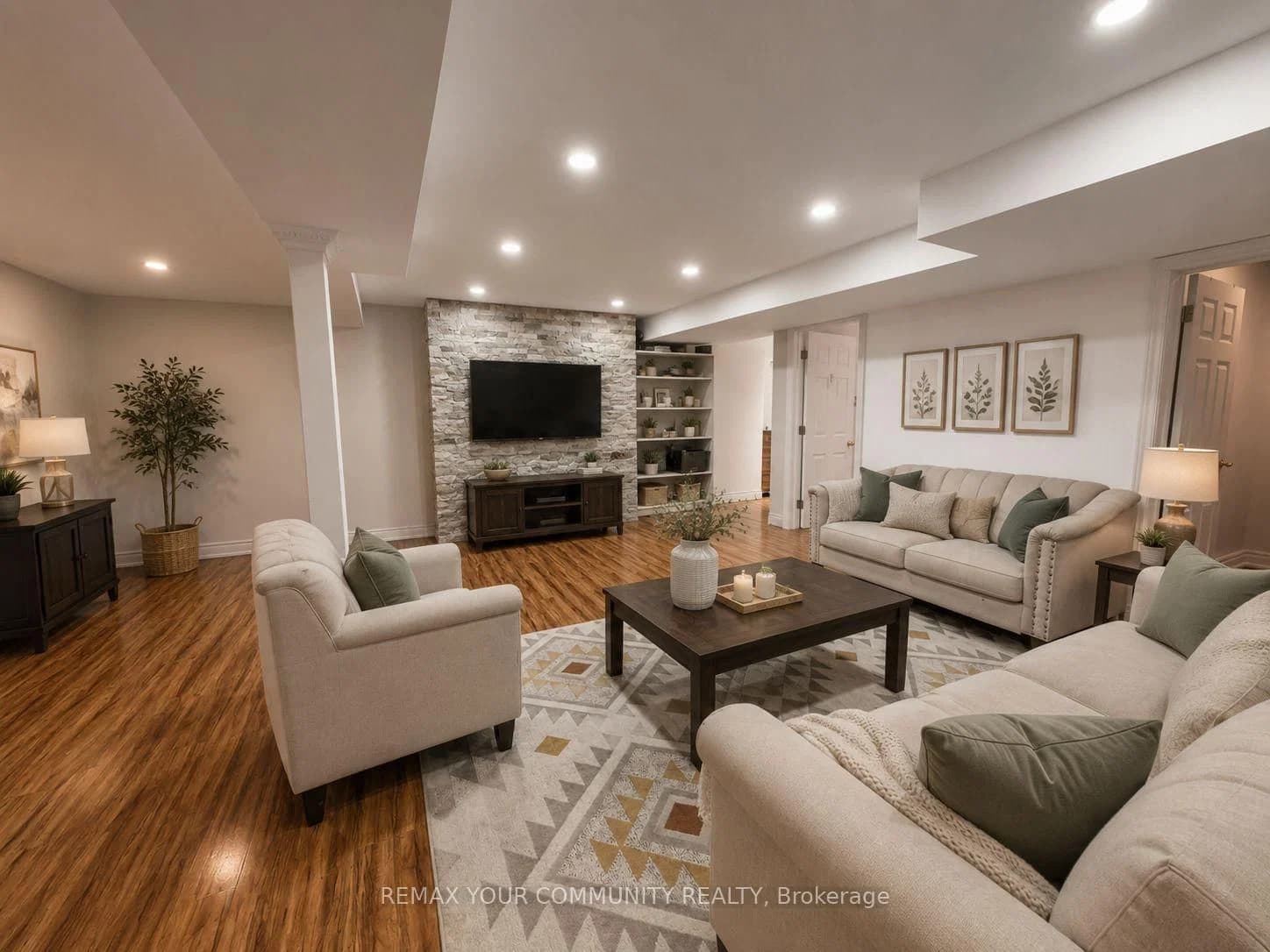 Cindy Nicholas Drive in Toronto · Morningside — photo 3