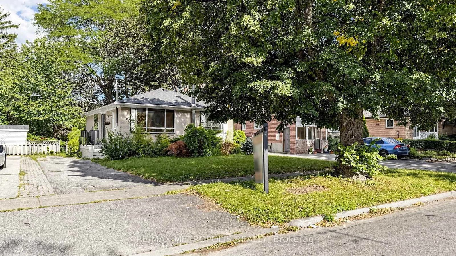 Photo of Pandora Circle in Toronto · Woburn