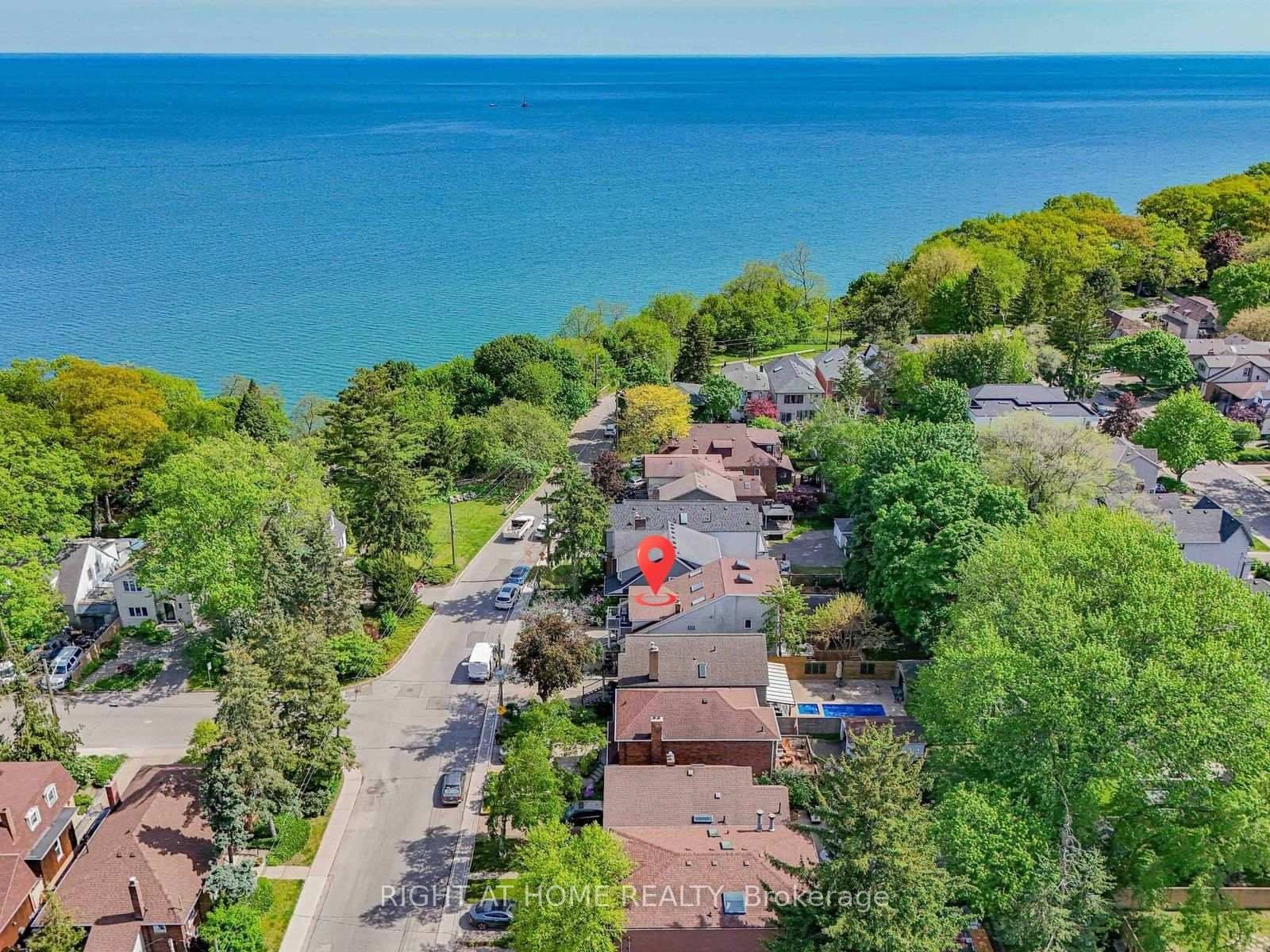 Photo of Kildonan Drive in Toronto · Birchcliffe-Cliffside