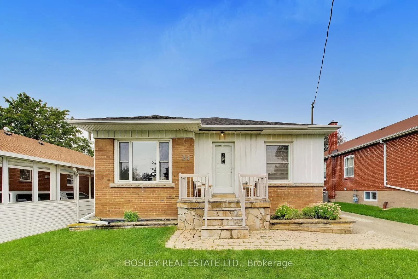 Tulip Drive in Toronto · Wexford-Maryvale — photo 2