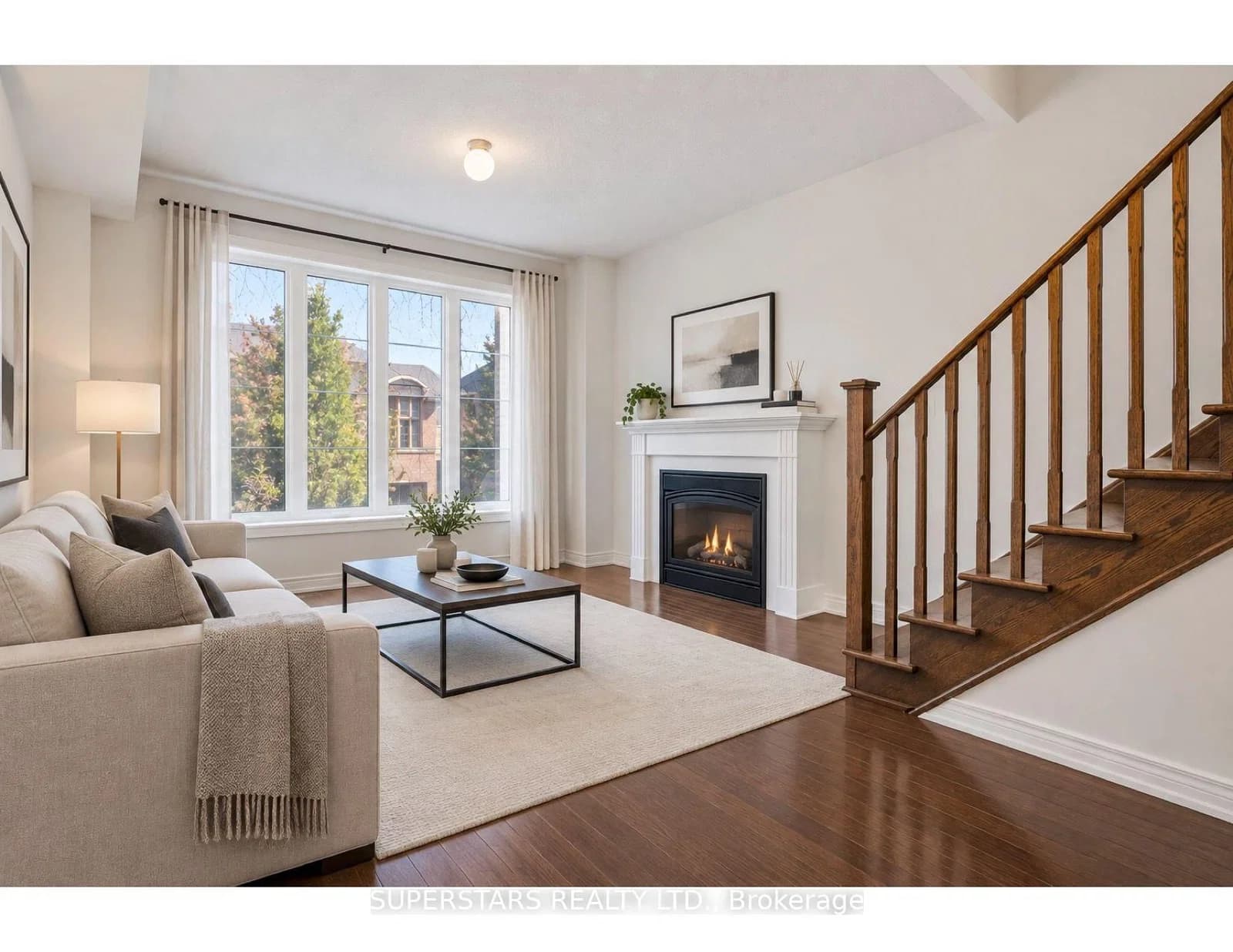 Lily Cup Avenue in Toronto · Clairlea-Birchmount — photo 3