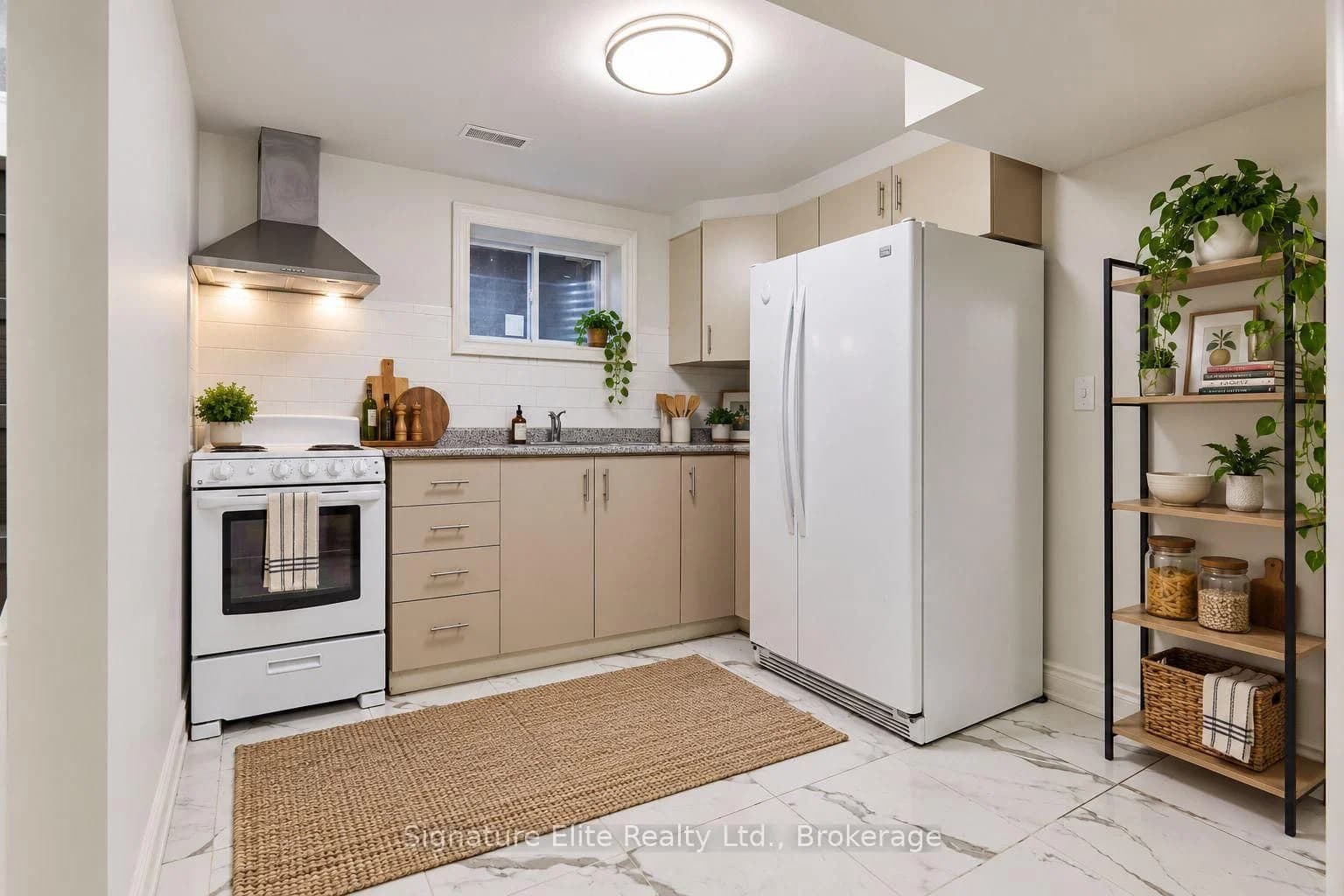 Tarsus Crescent in Toronto · Highland Creek — photo 3