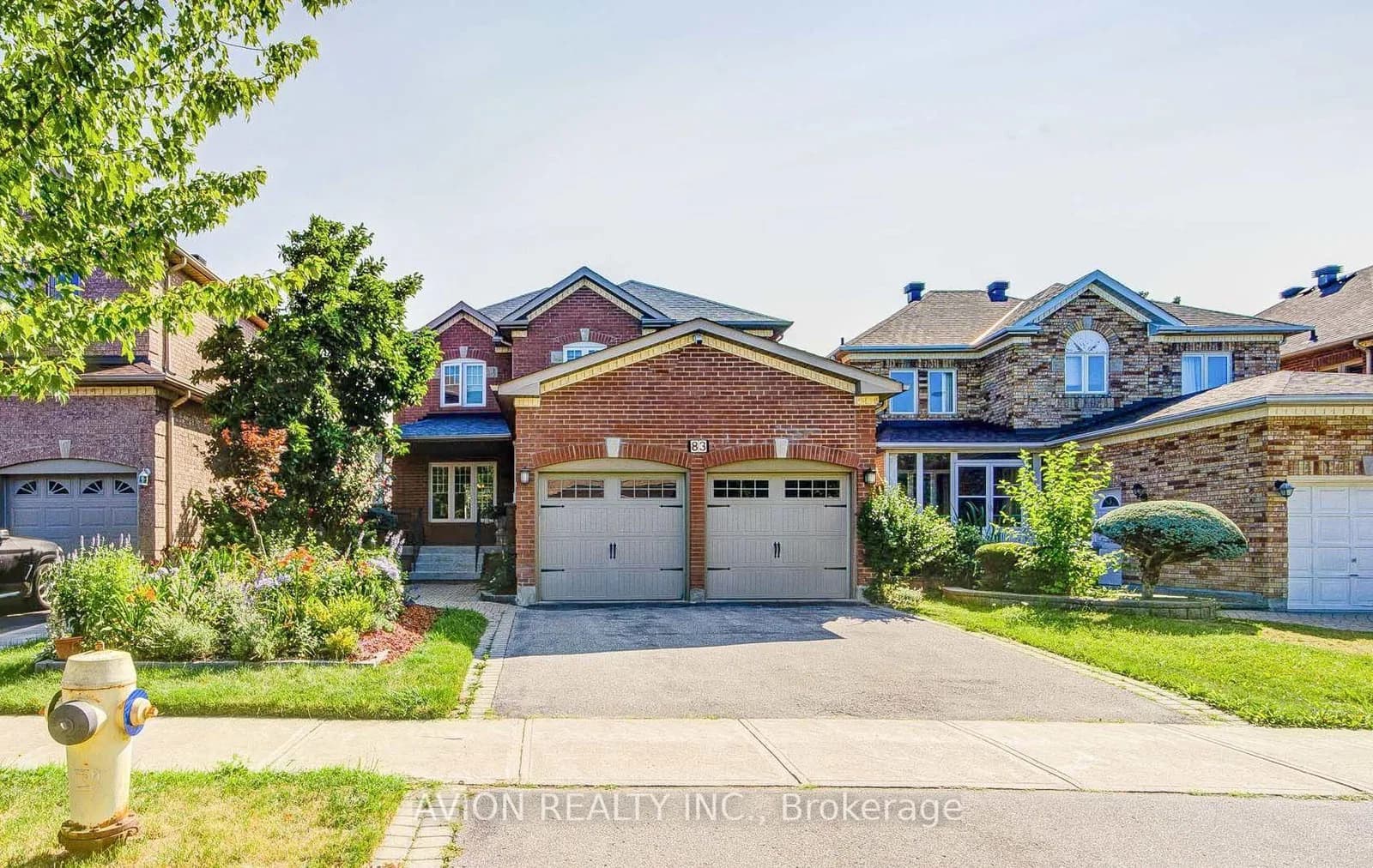 Photo of Stonebridge Boulevard in Toronto · L'Amoreaux