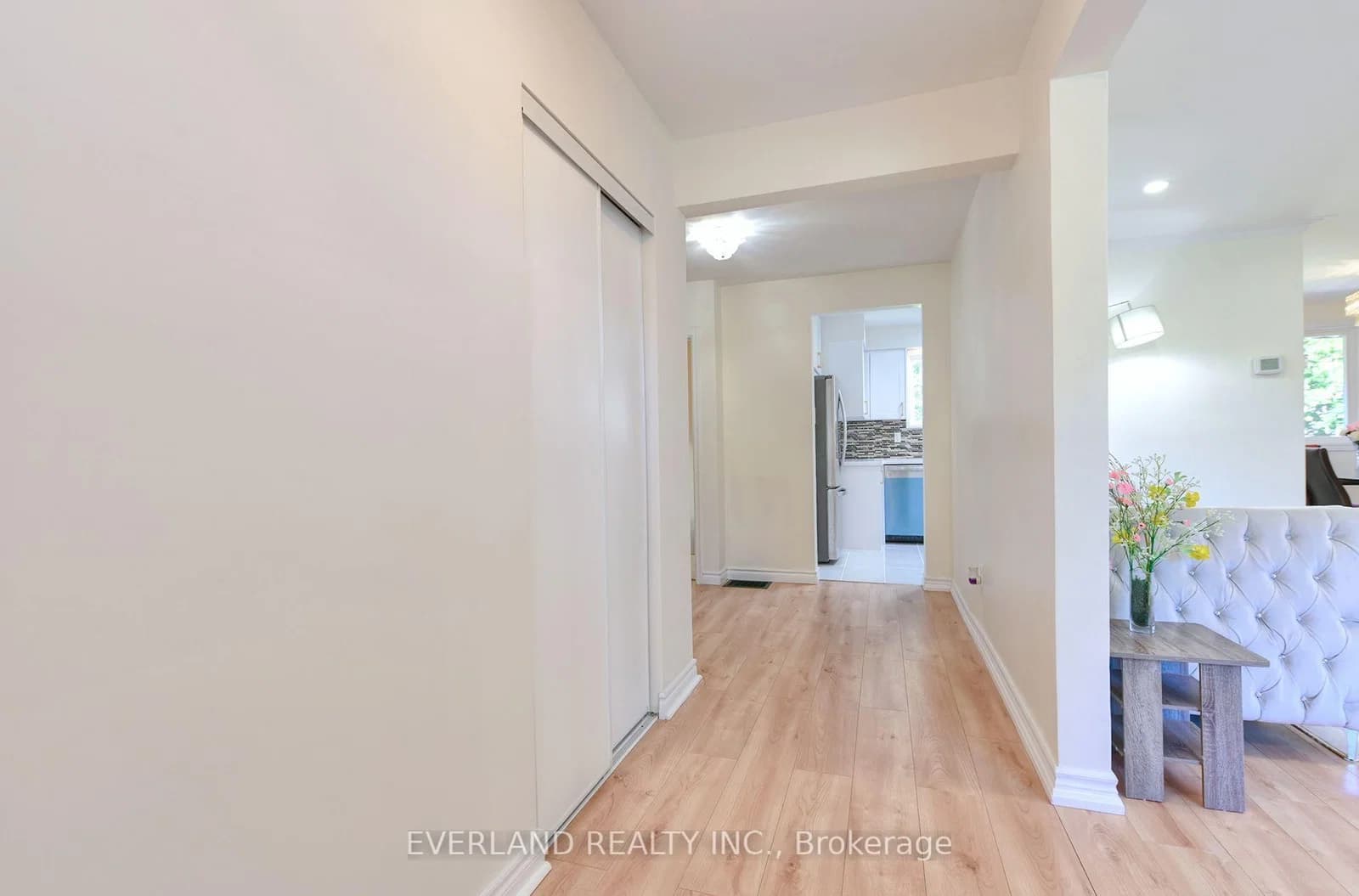 Fairglen Avenue in Toronto · L'Amoreaux — photo 2