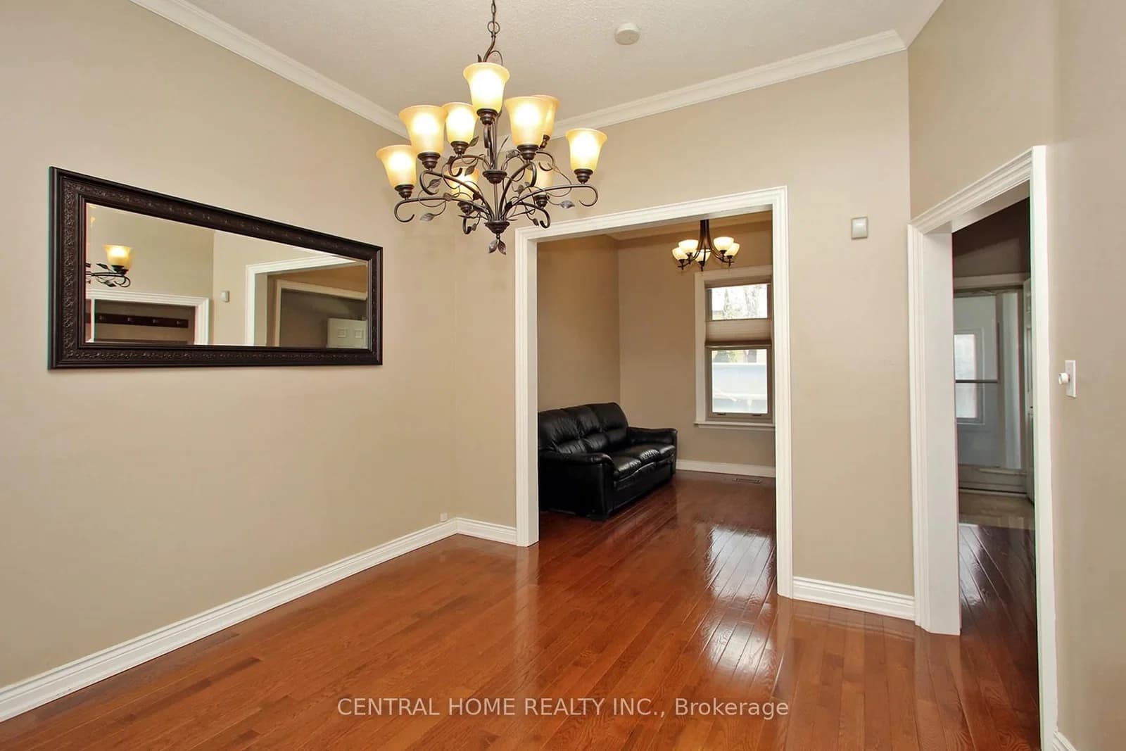 Carlaw Avenue in Toronto · South Riverdale — photo 3