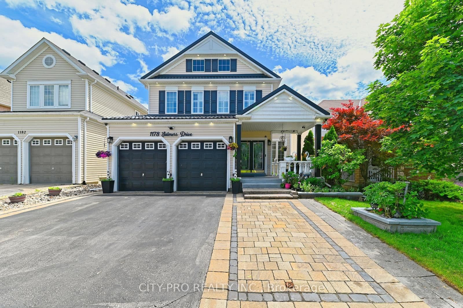 Salmers Drive in Oshawa · Taunton — photo 3