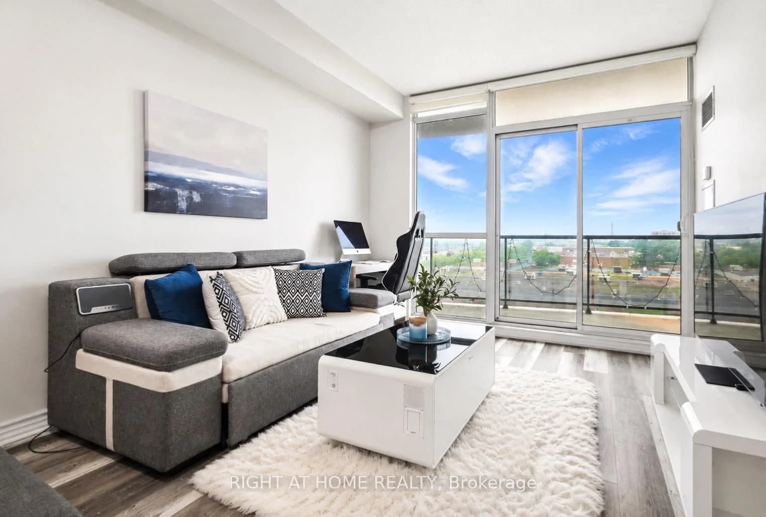 Birchmount Road in Toronto · Wexford-Maryvale — photo 2