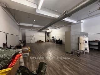 Donlands Avenue in Toronto · East York — photo 3