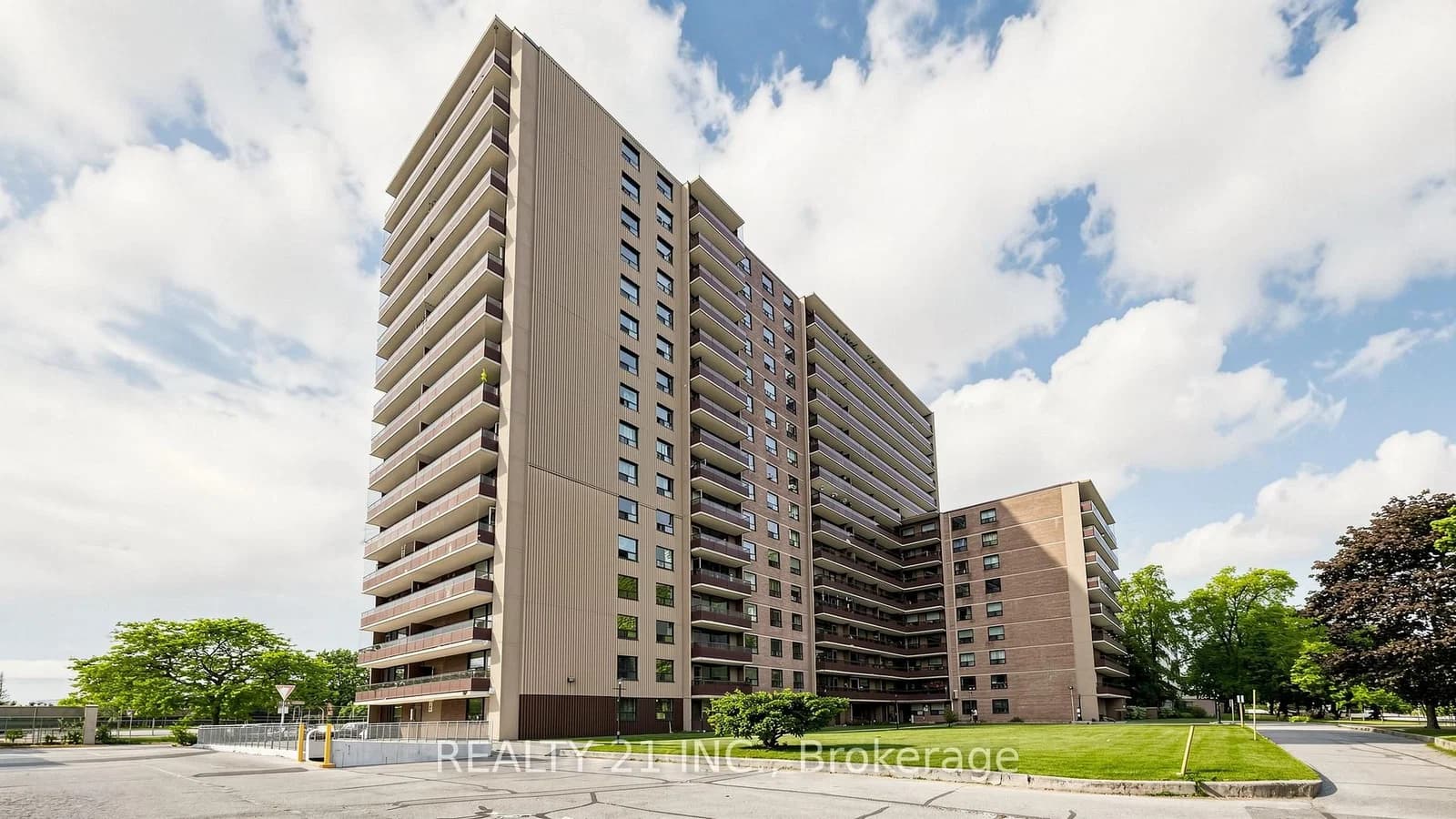 Photo of Markham Road in Toronto · Scarborough Village
