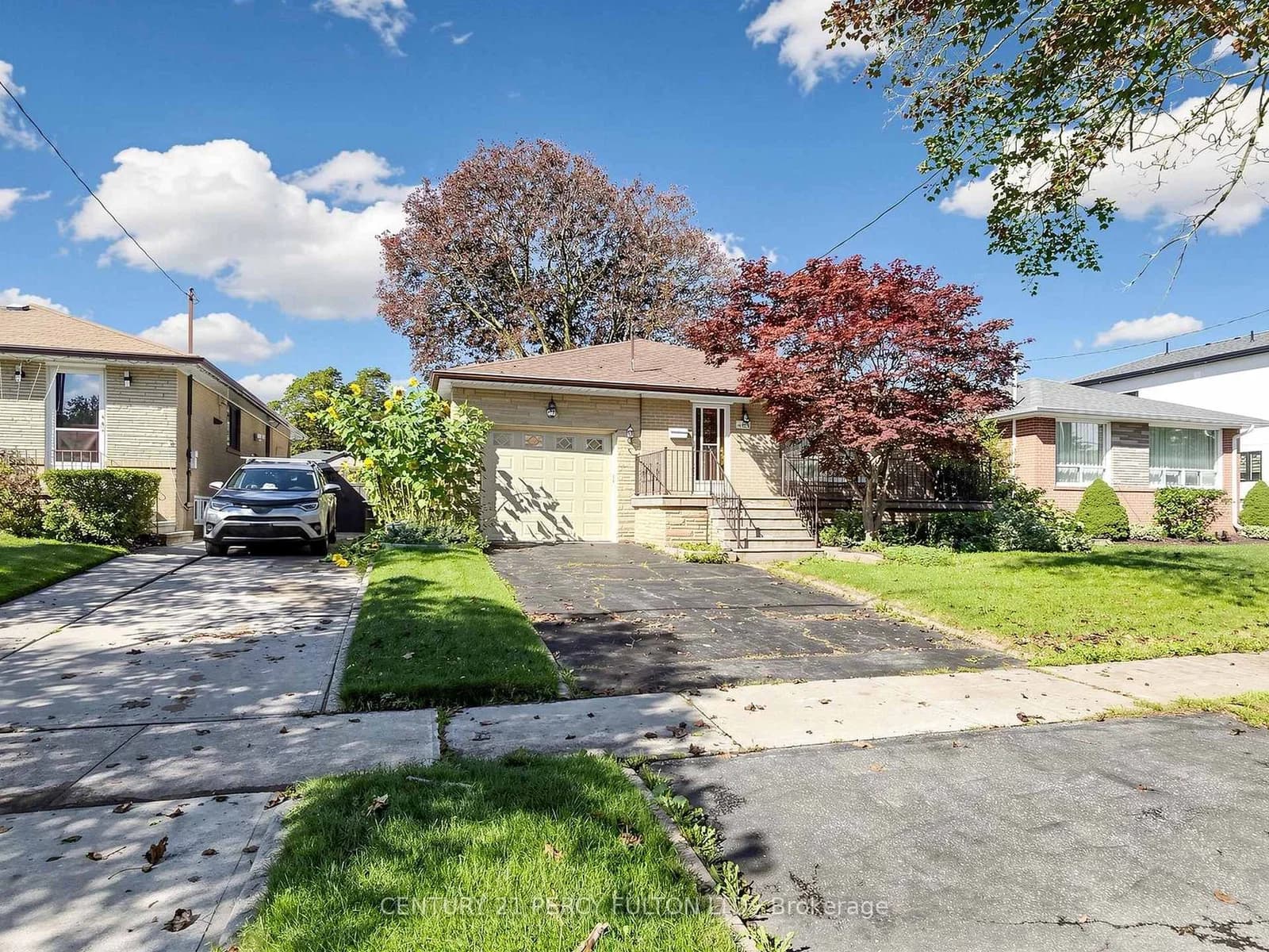 Scarborough Golf Club Road in Toronto · Woburn — photo 3