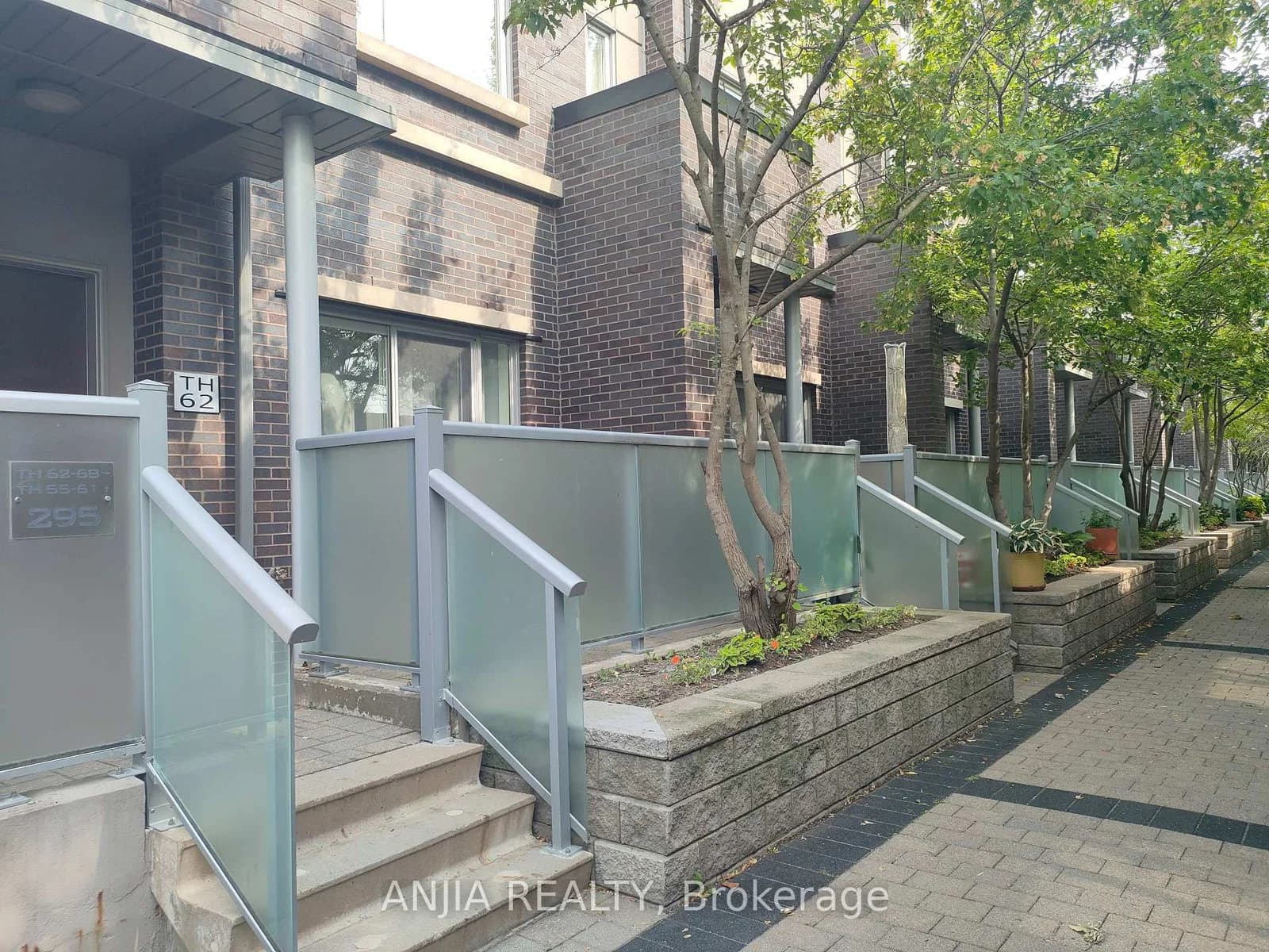 Photo of Village Green Square in Toronto · Agincourt South-Malvern West