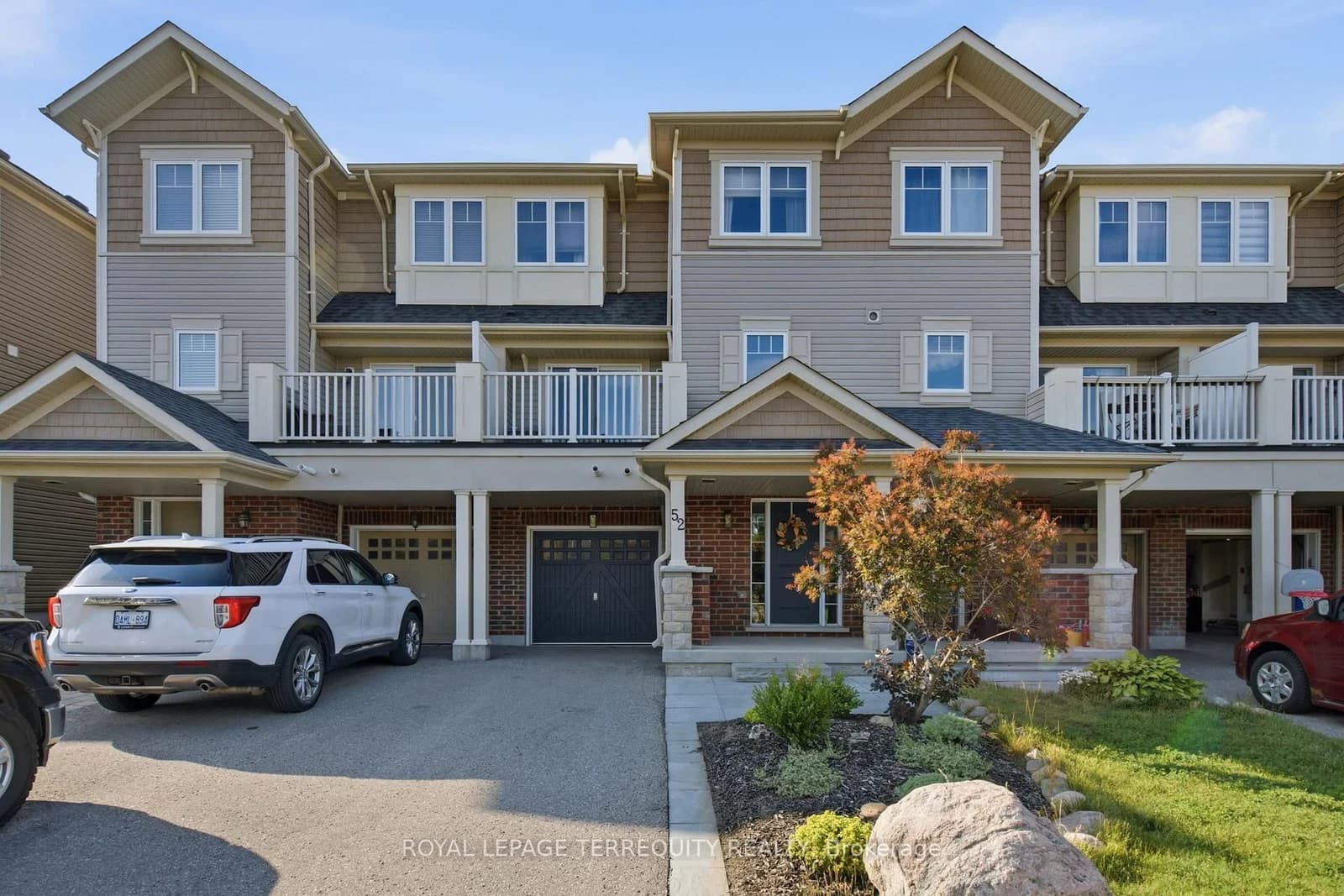 Photo of Artania Street in Oshawa · Windfields